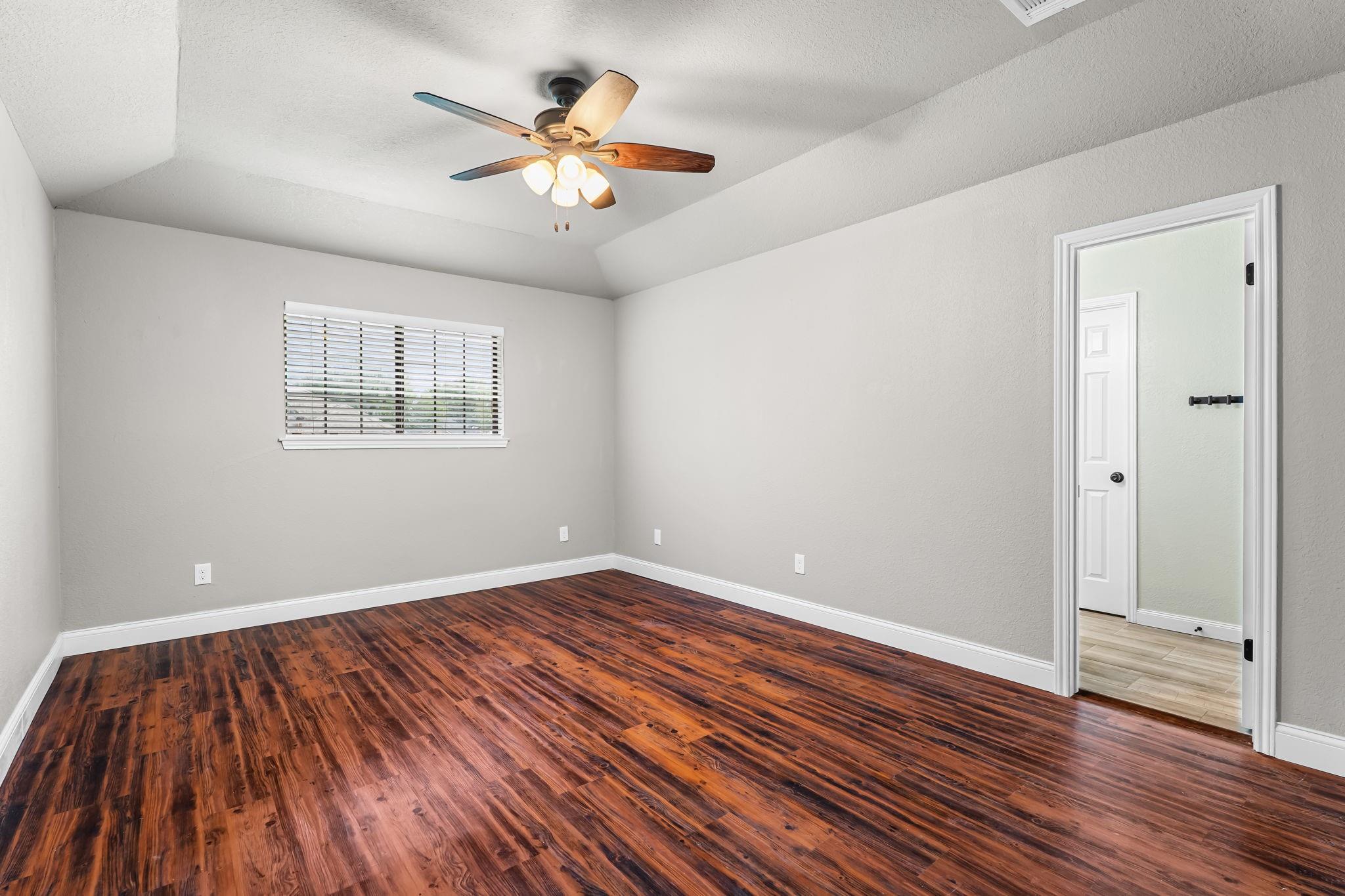 property viewer photo 21