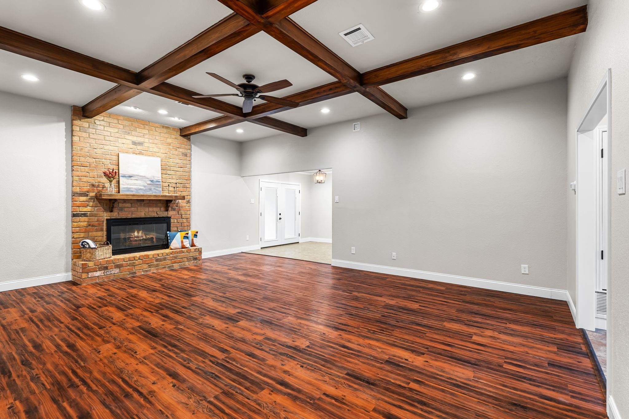 property viewer photo 6
