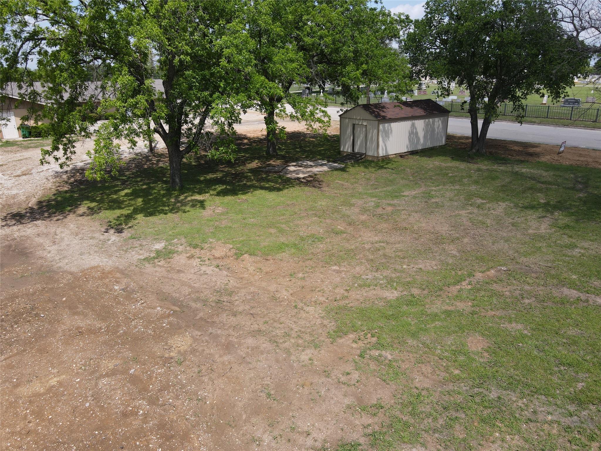 main property photo 9