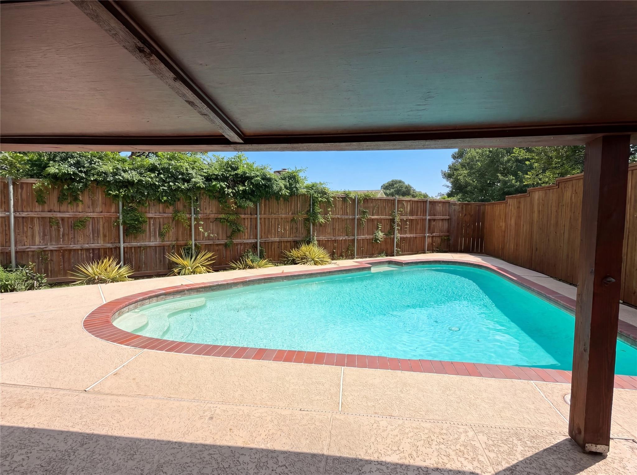 main property photo 19