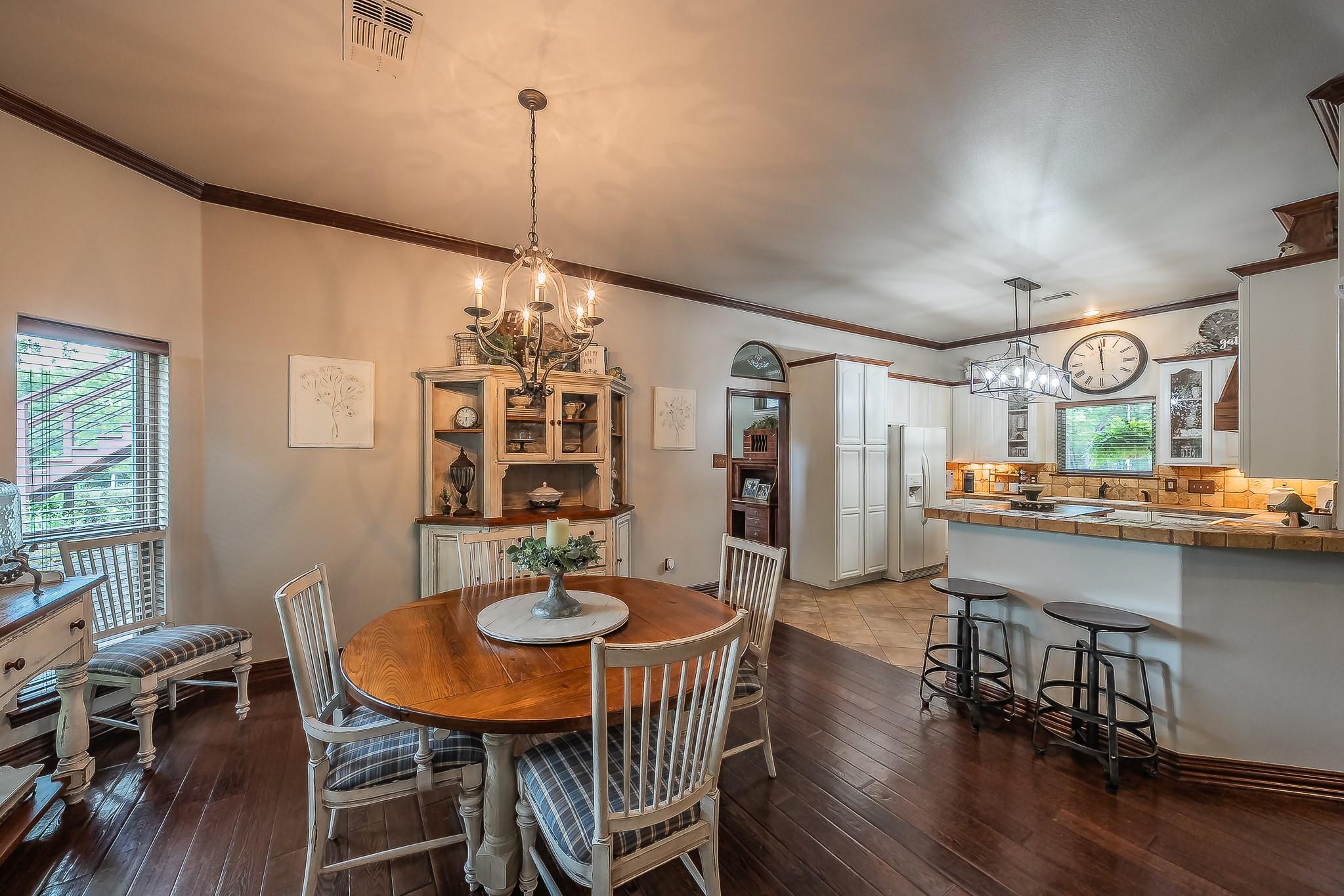 main property photo 4