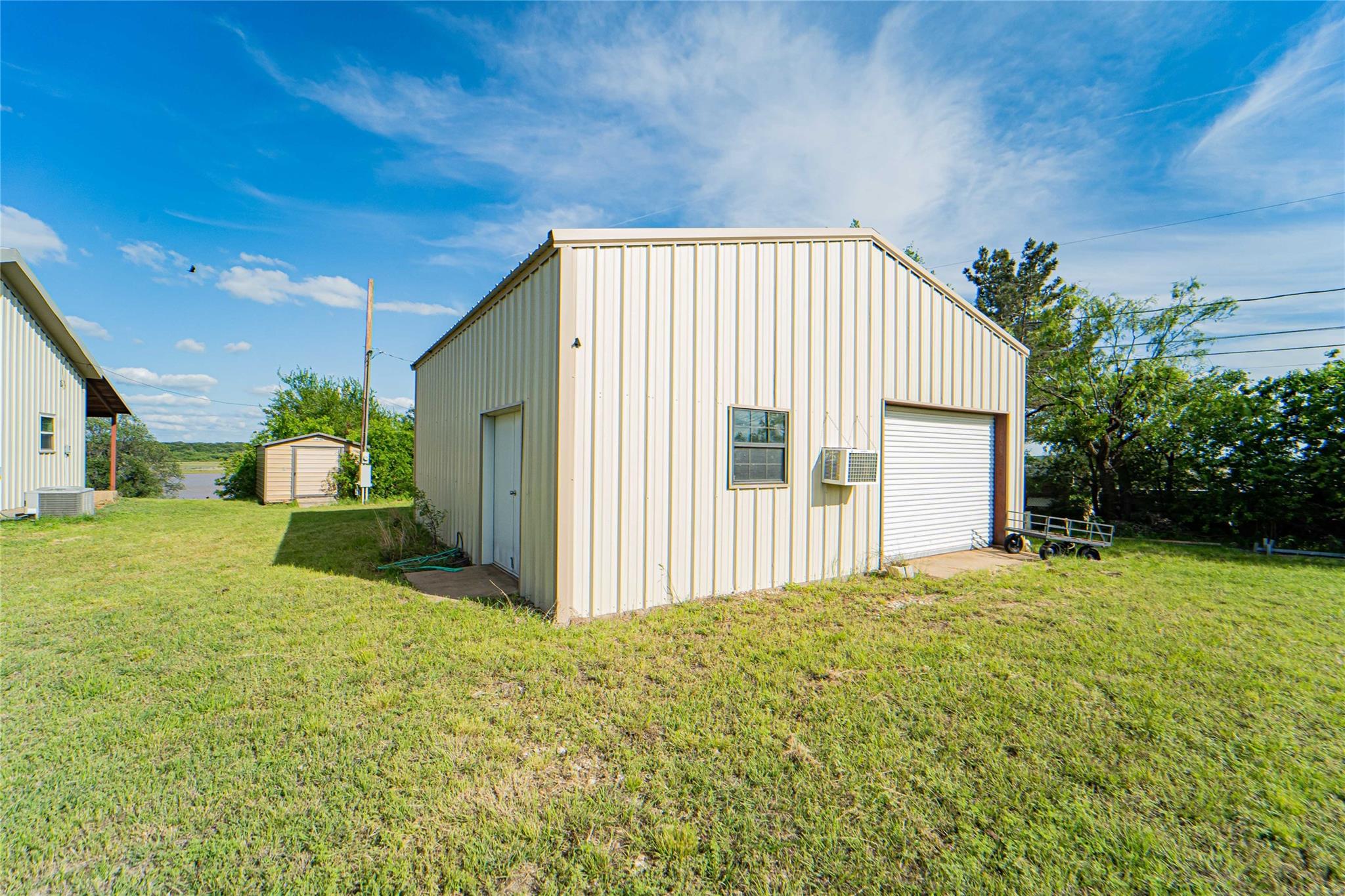 main property photo 33