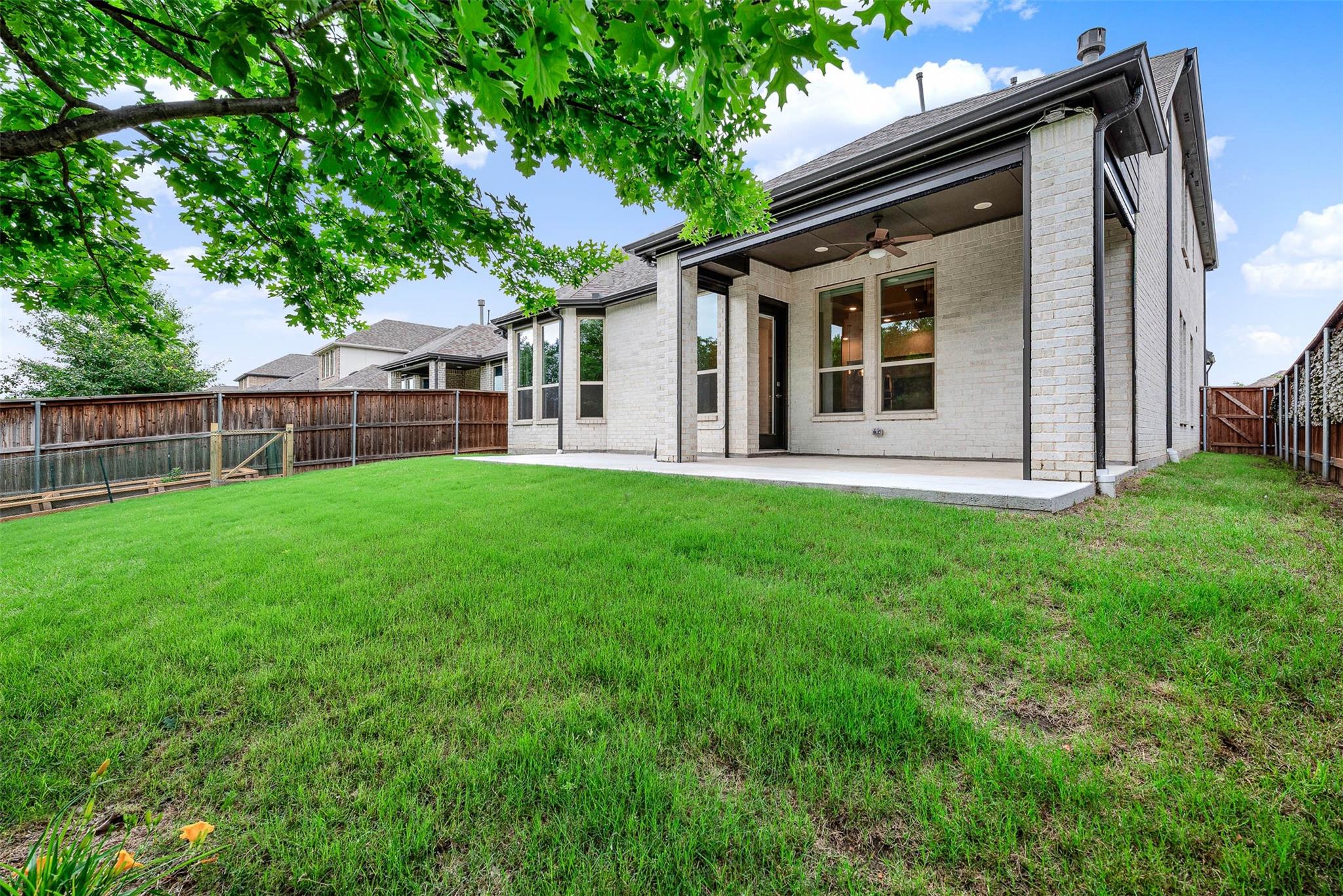 main property photo 25