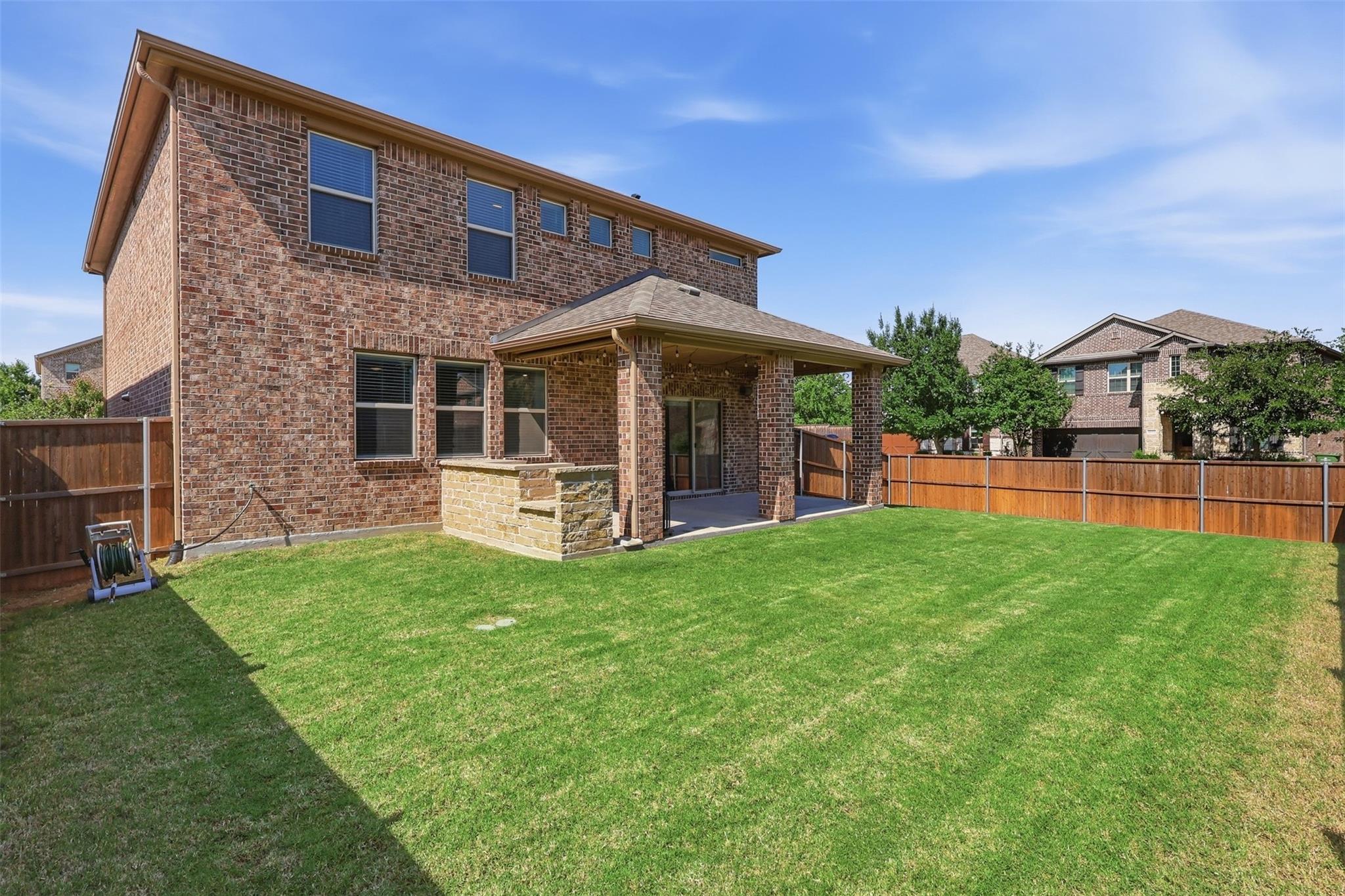 main property photo 25
