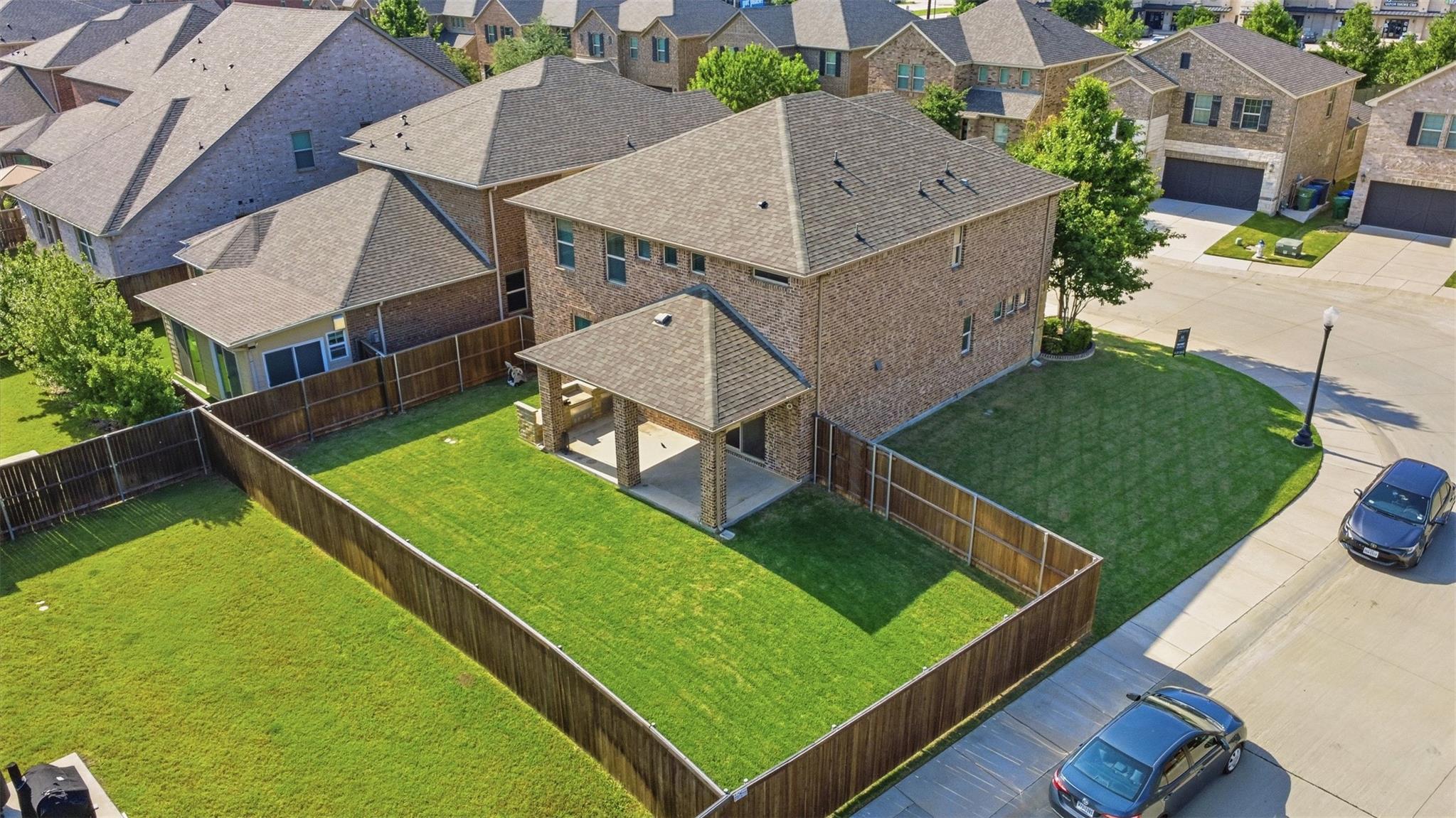 main property photo 28