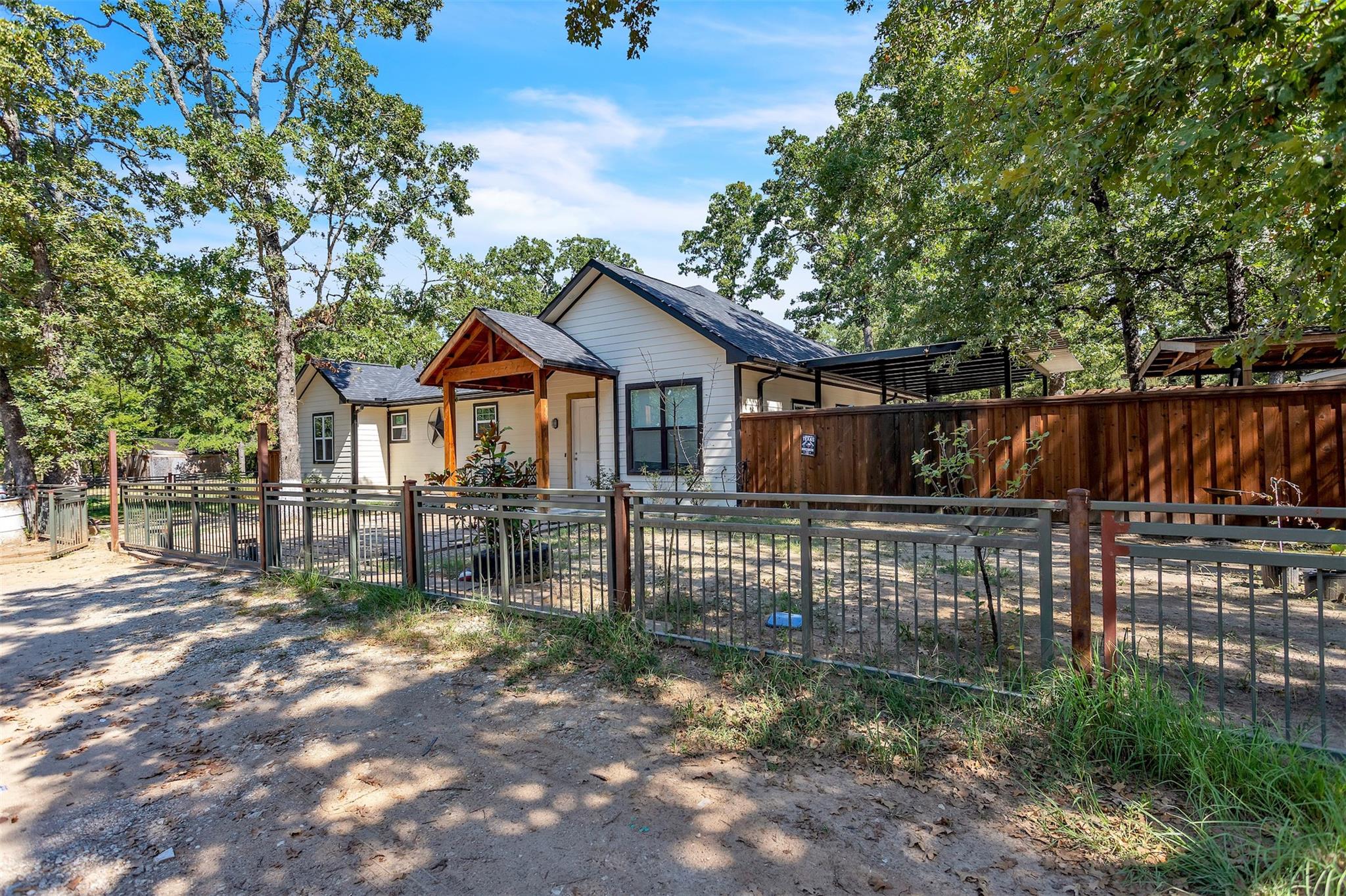main property photo 27