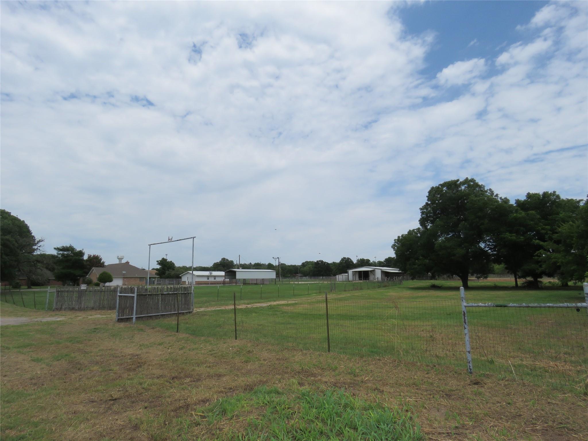 main property photo 34