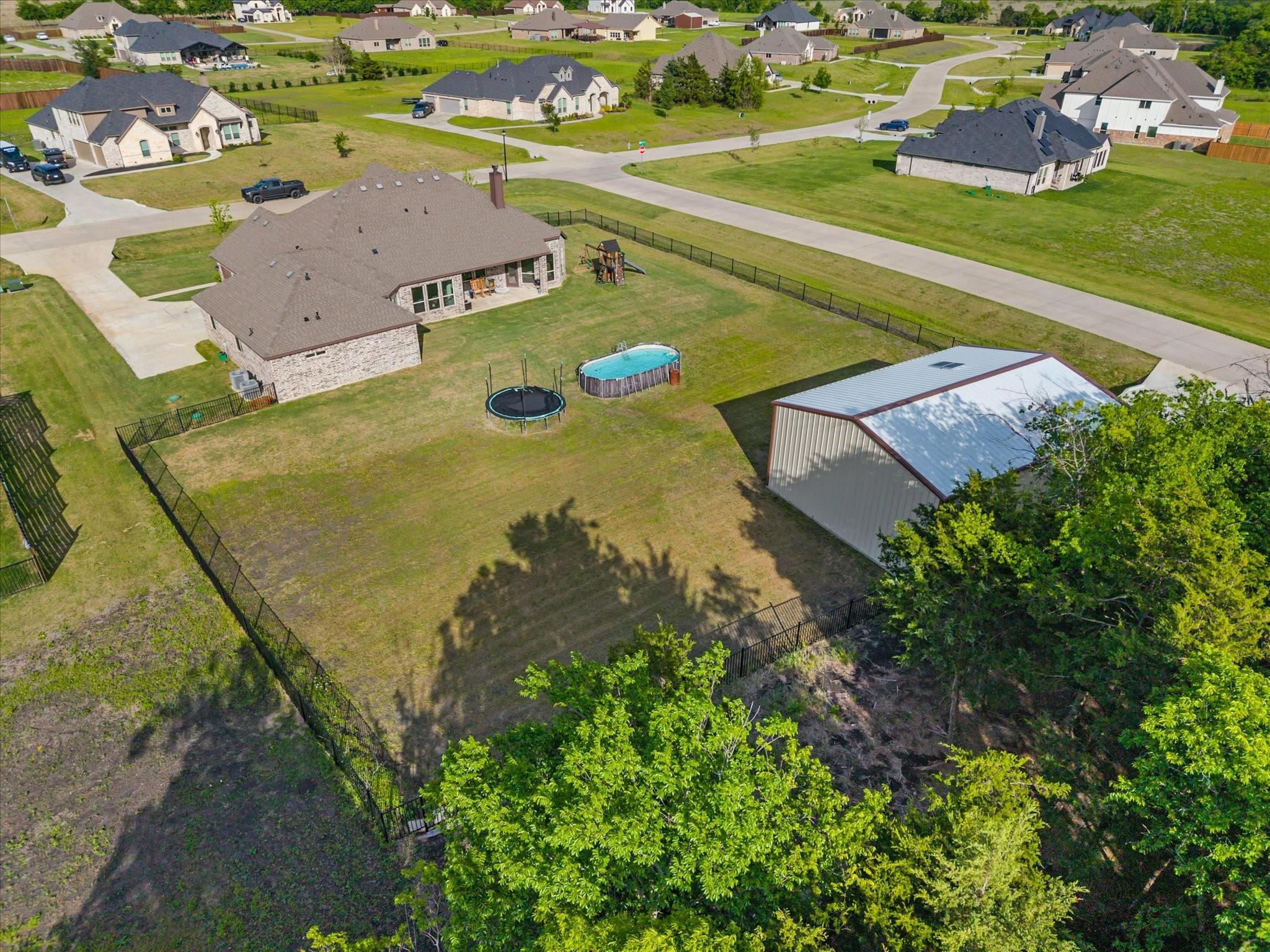 main property photo 36