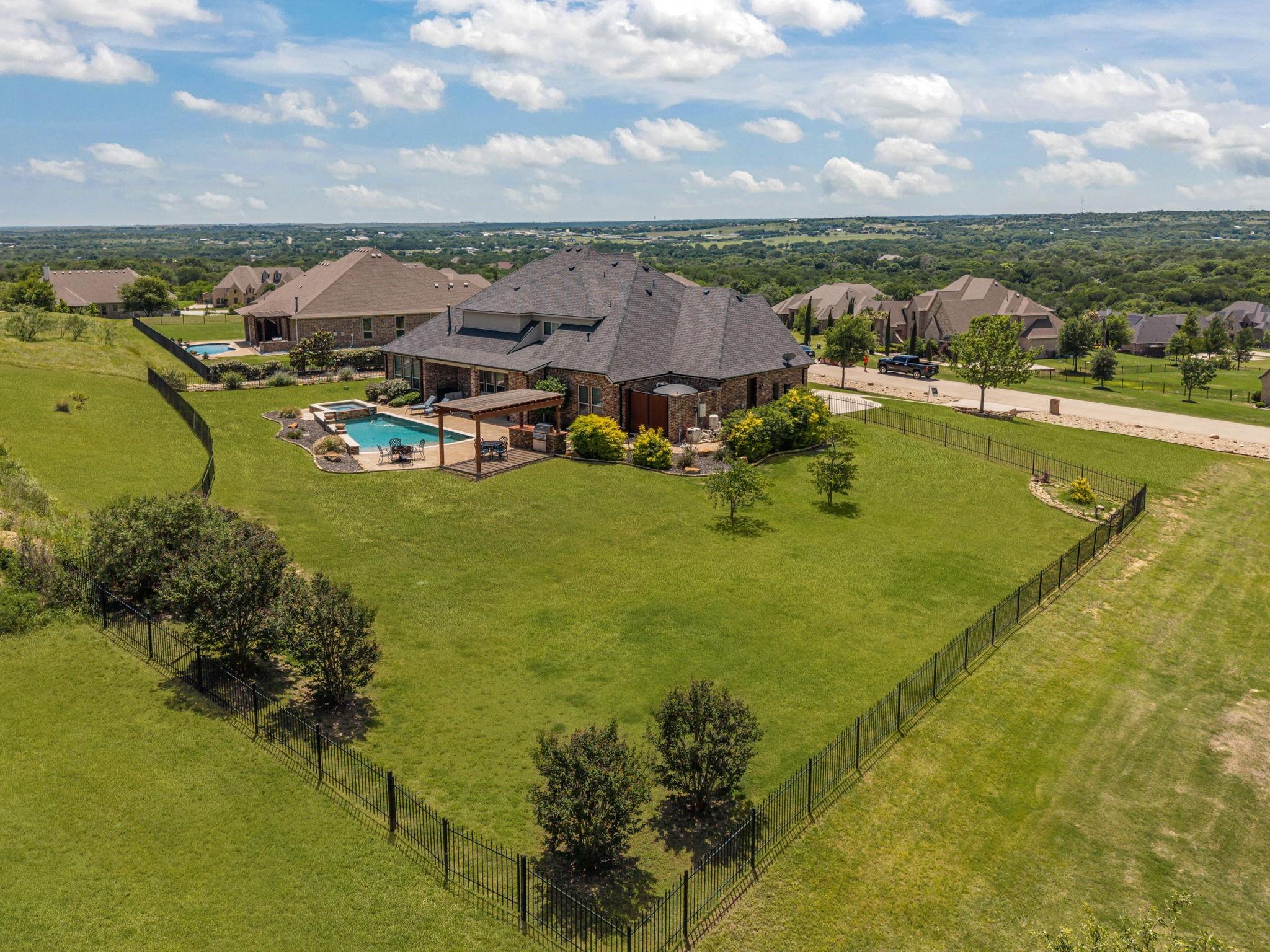 main property photo 36