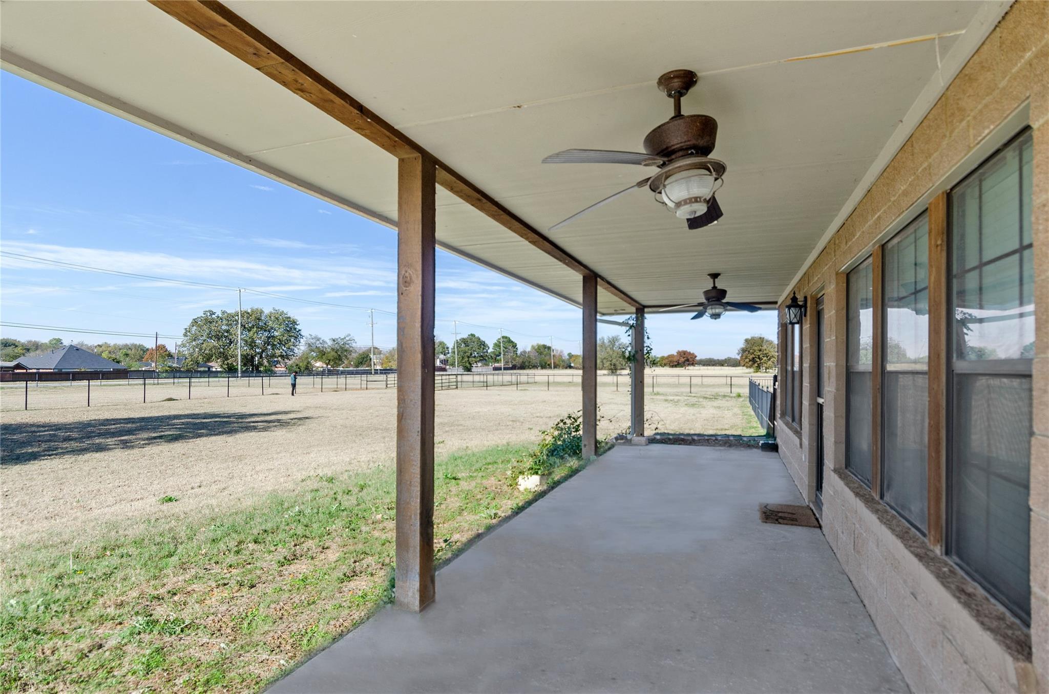 main property photo 17