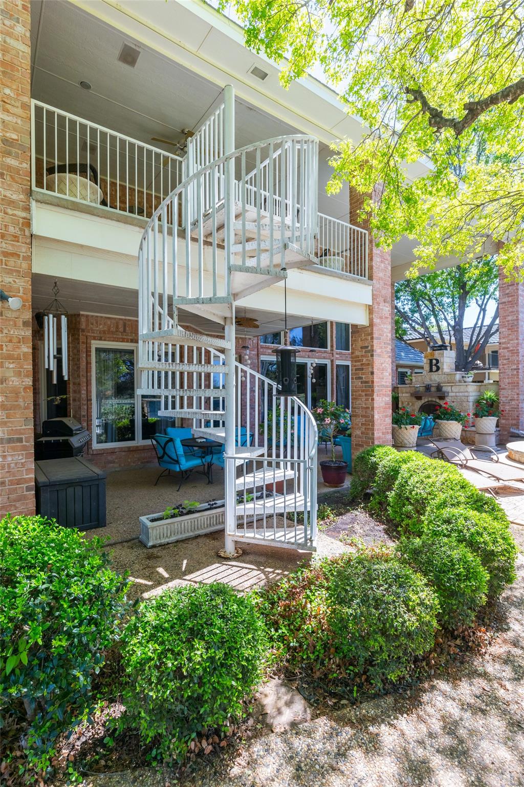 main property photo 35