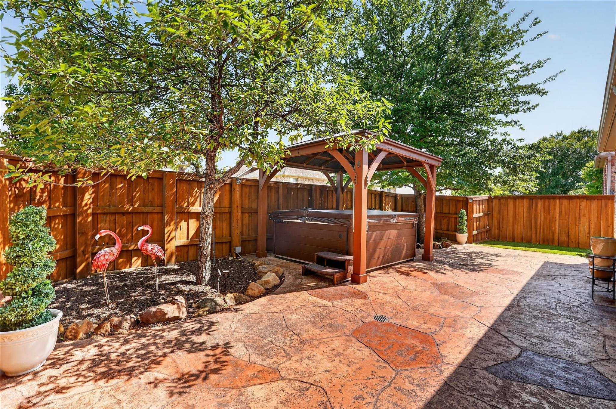 main property photo 33
