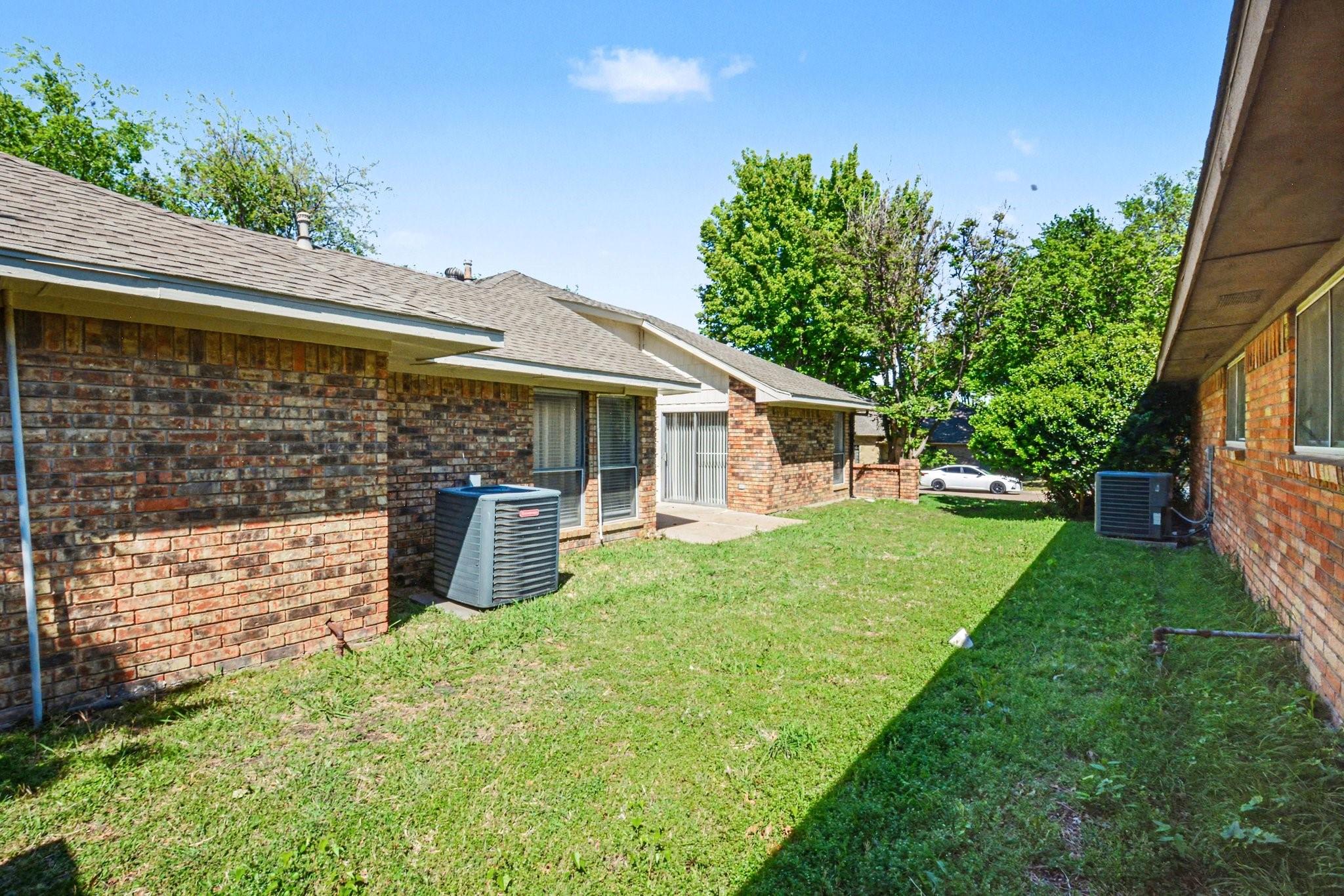 main property photo 28