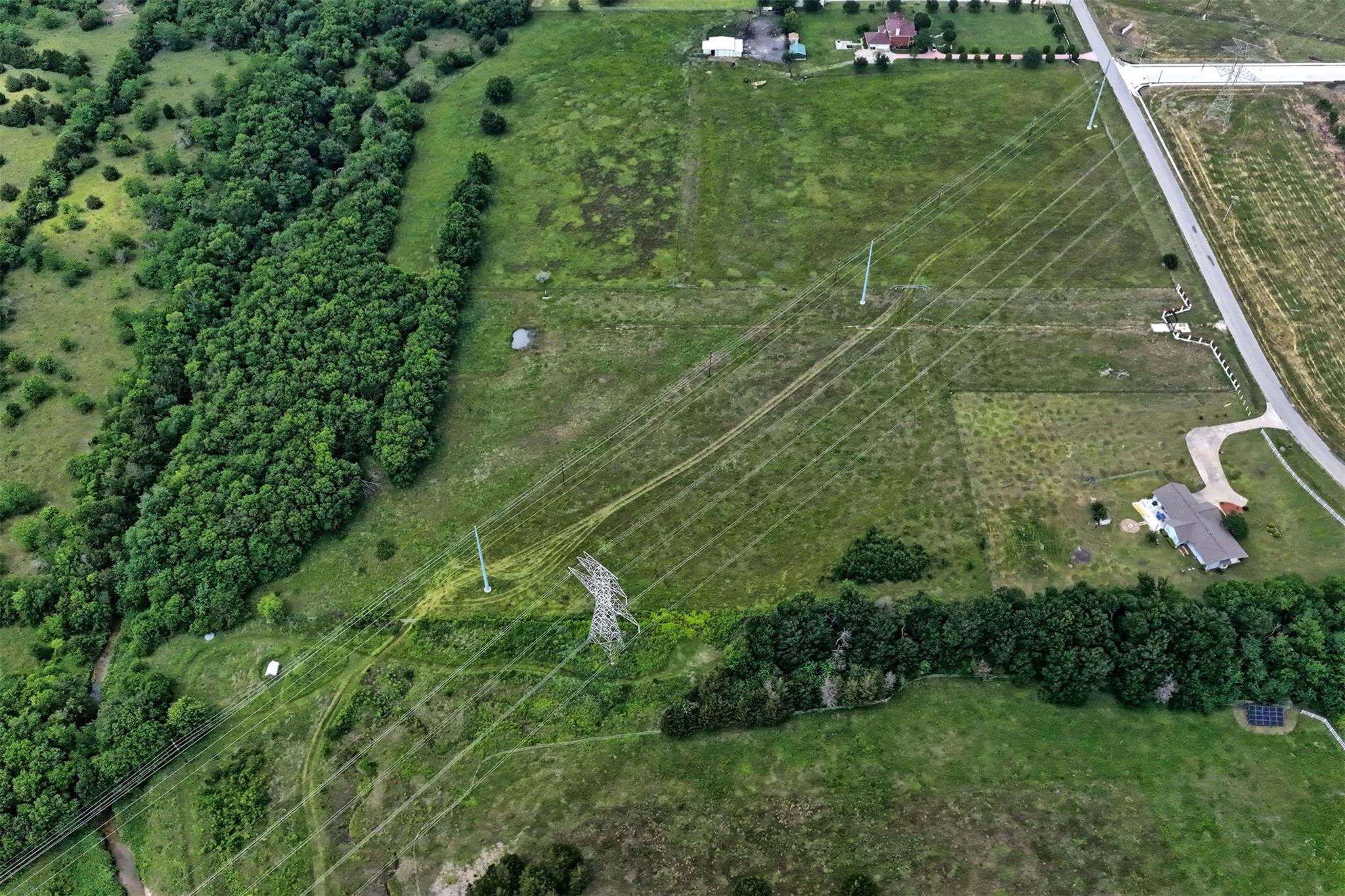main property photo 16