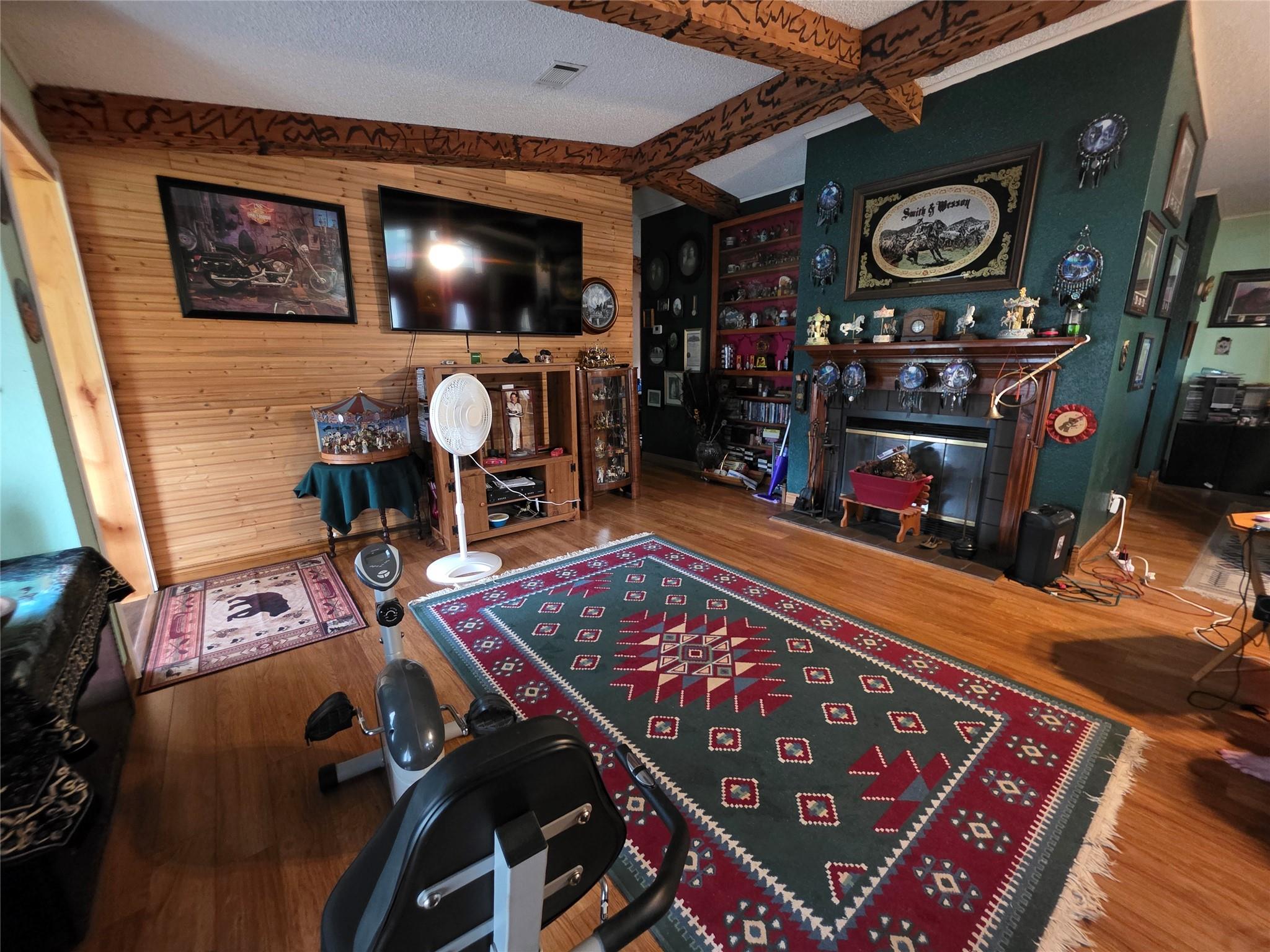 main property photo 8