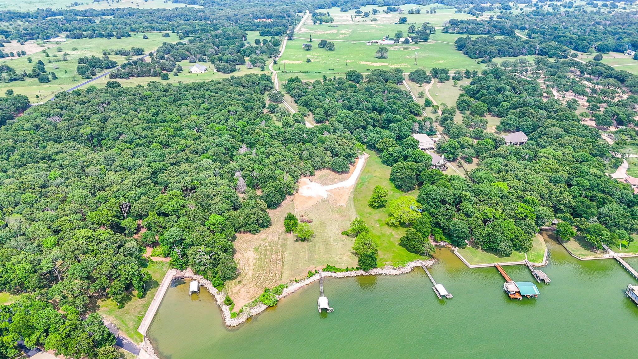 main property photo 17