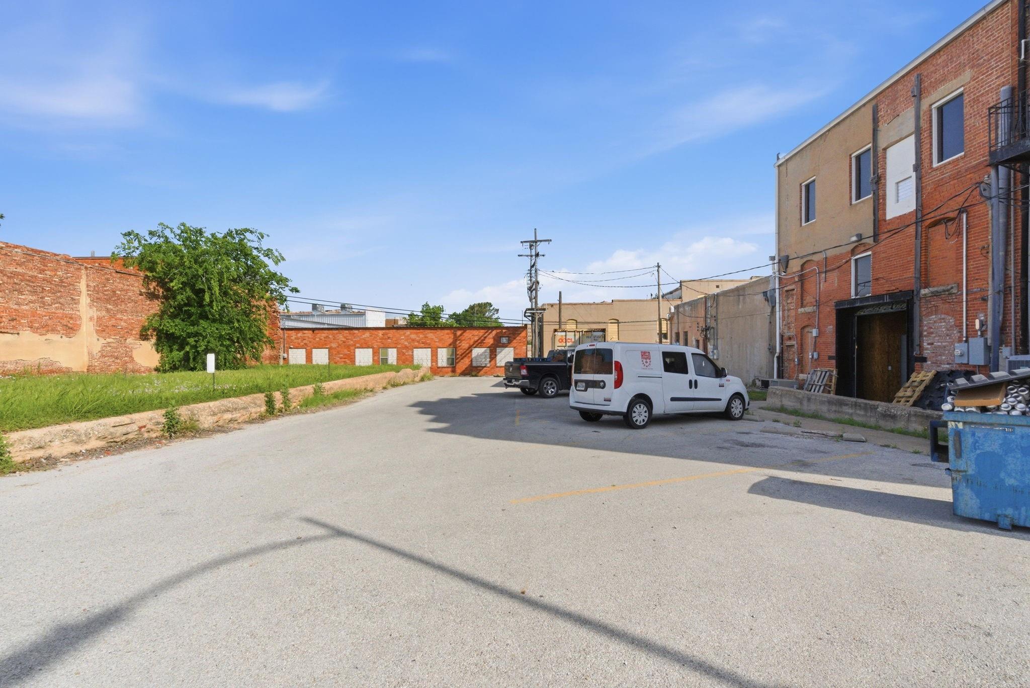 main property photo 33