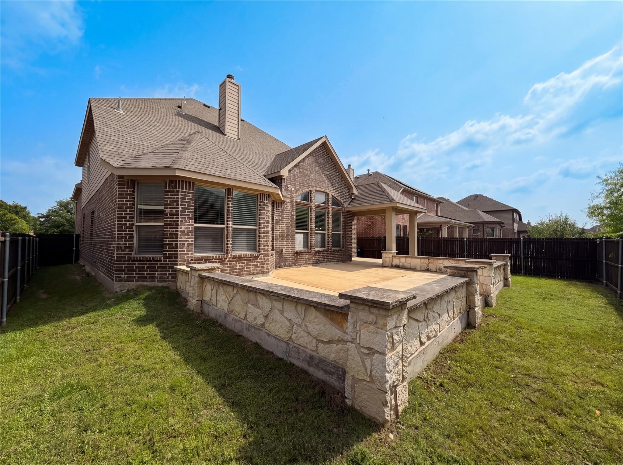 main property photo 4