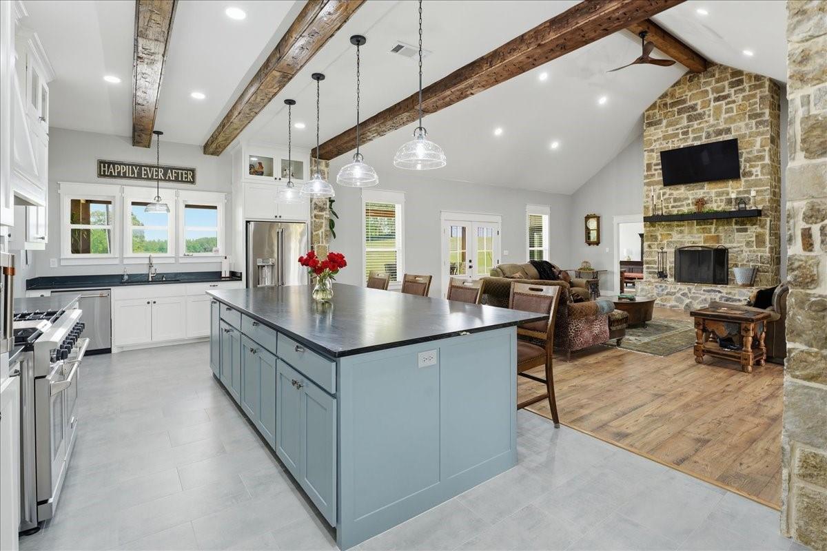 property viewer photo 16