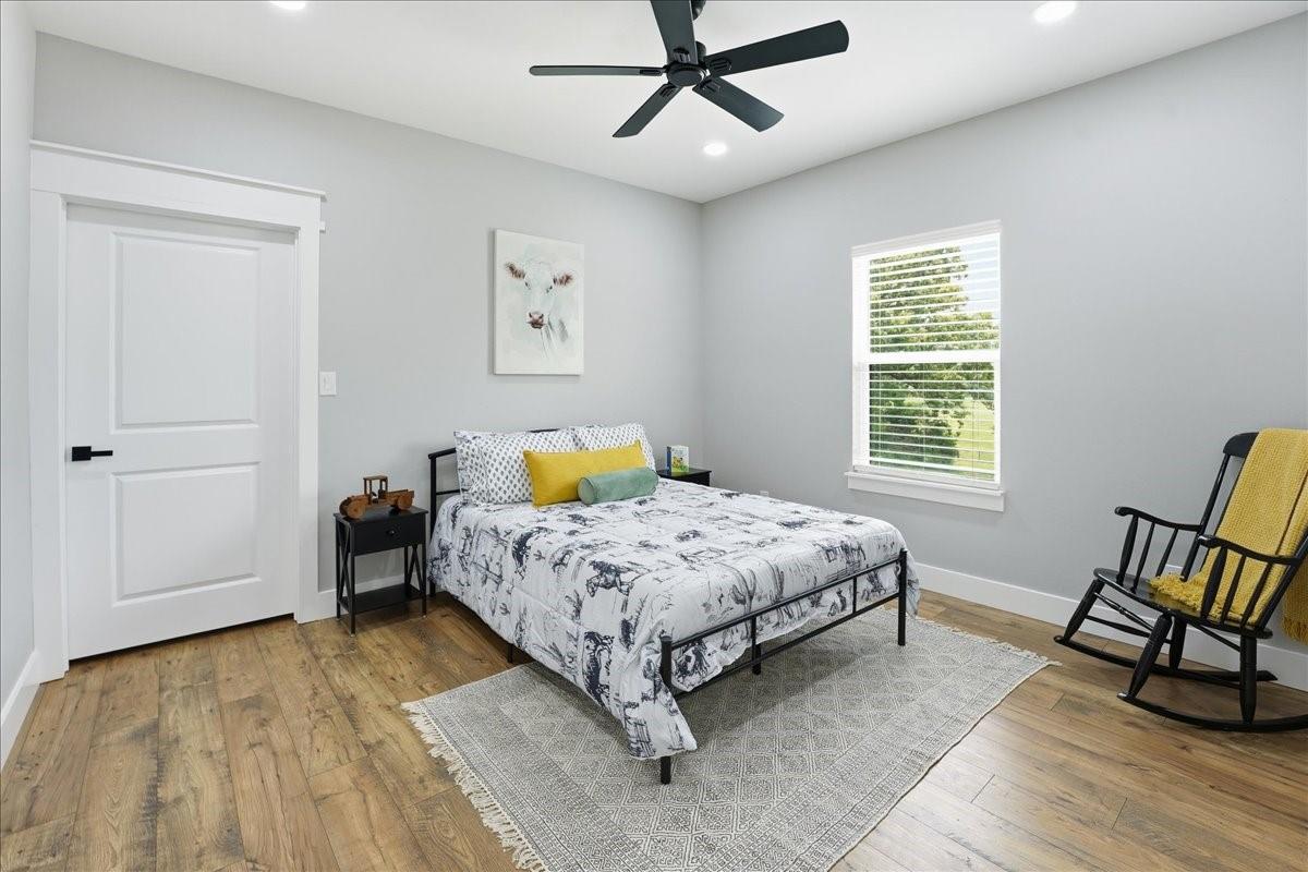 property viewer photo 35