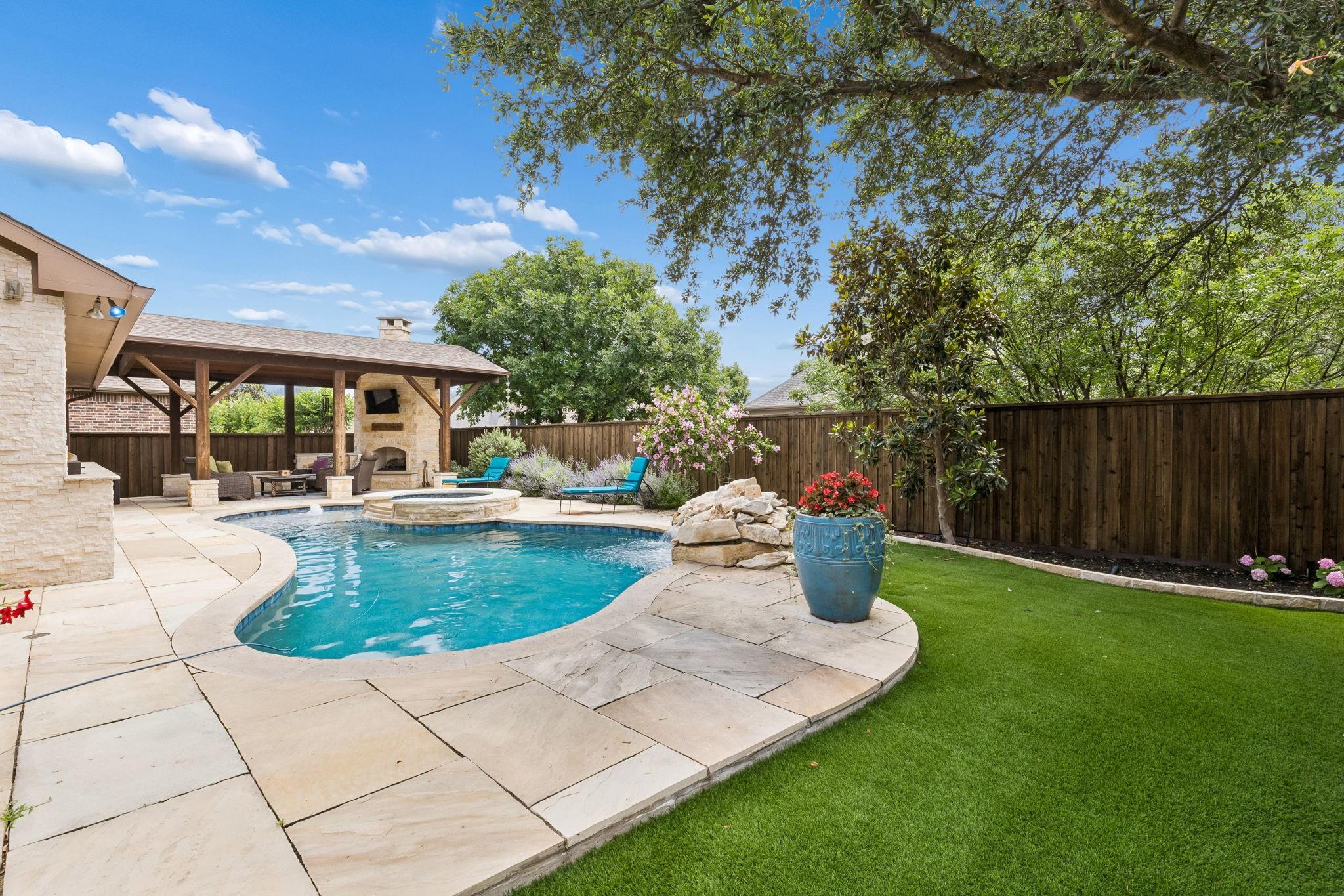 main property photo 35