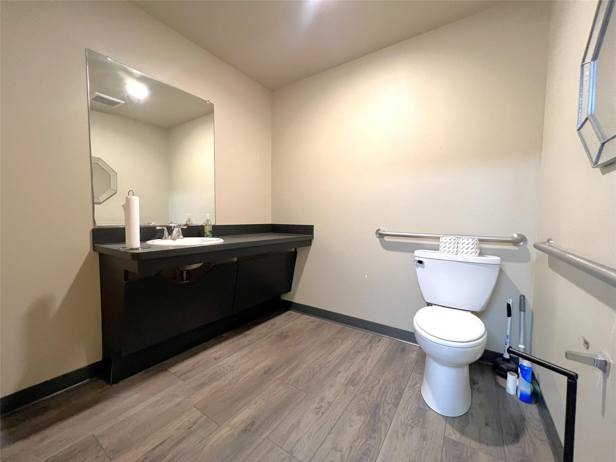 main property photo 14