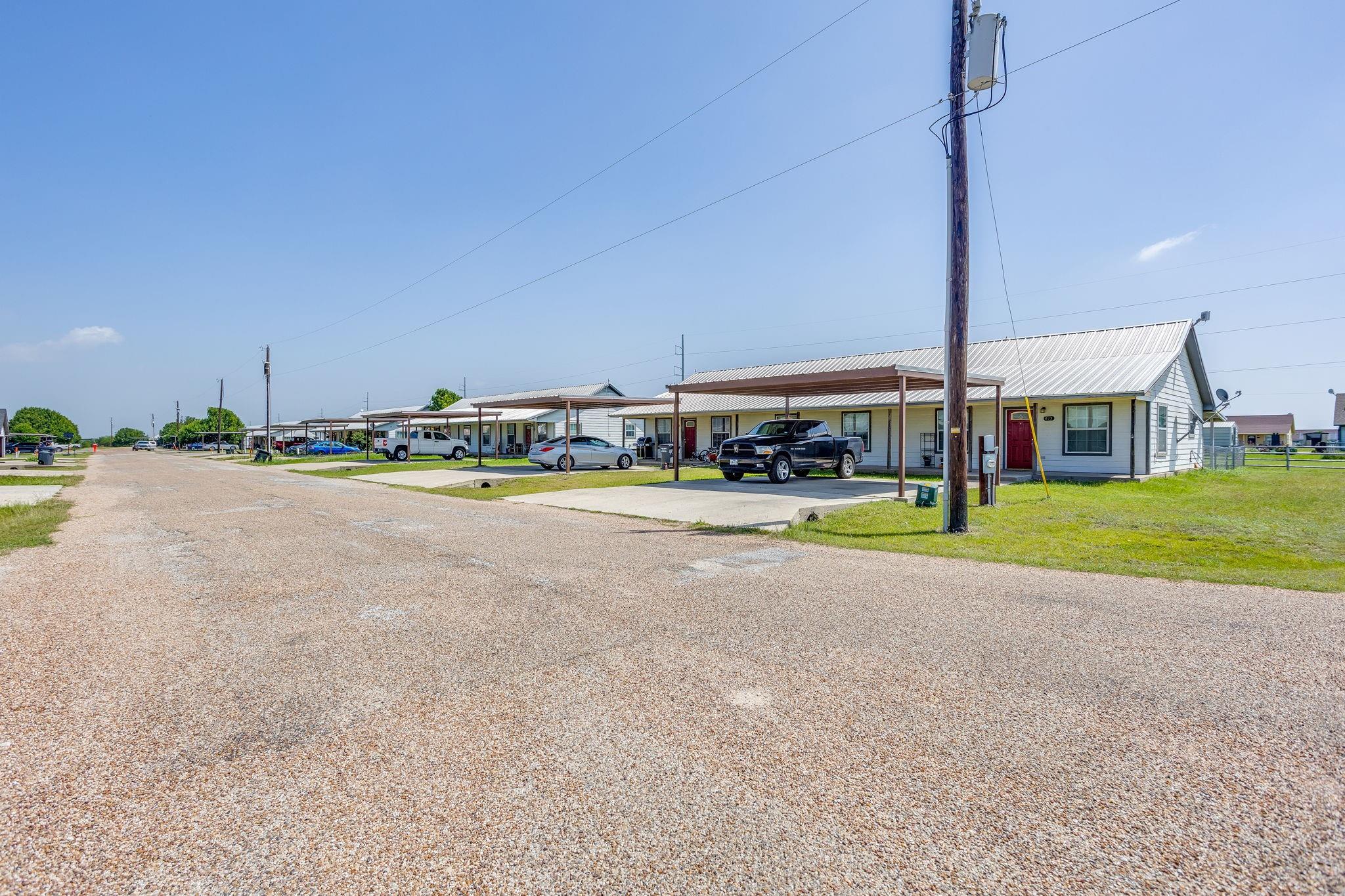 main property photo 17