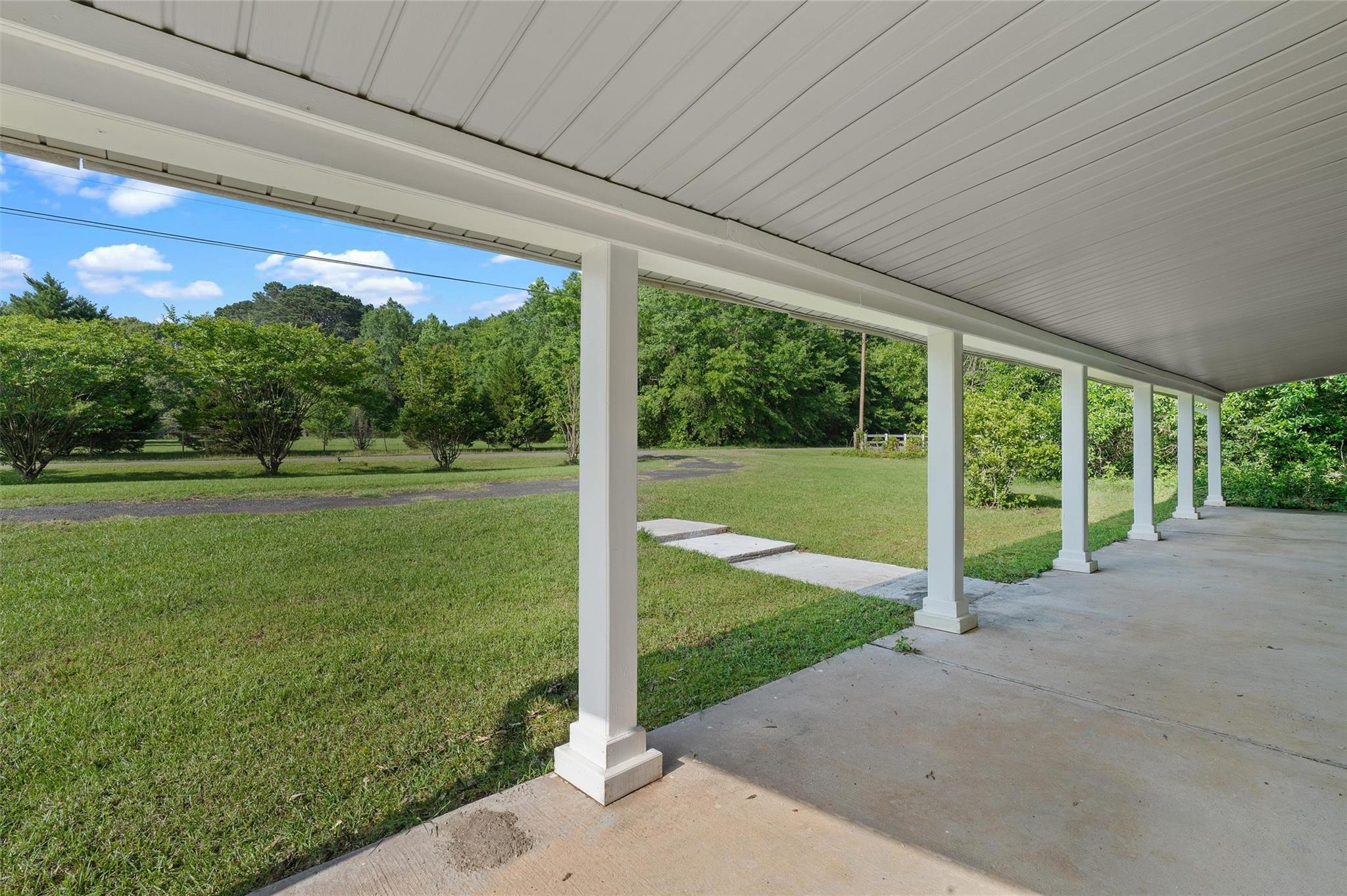 main property photo 28