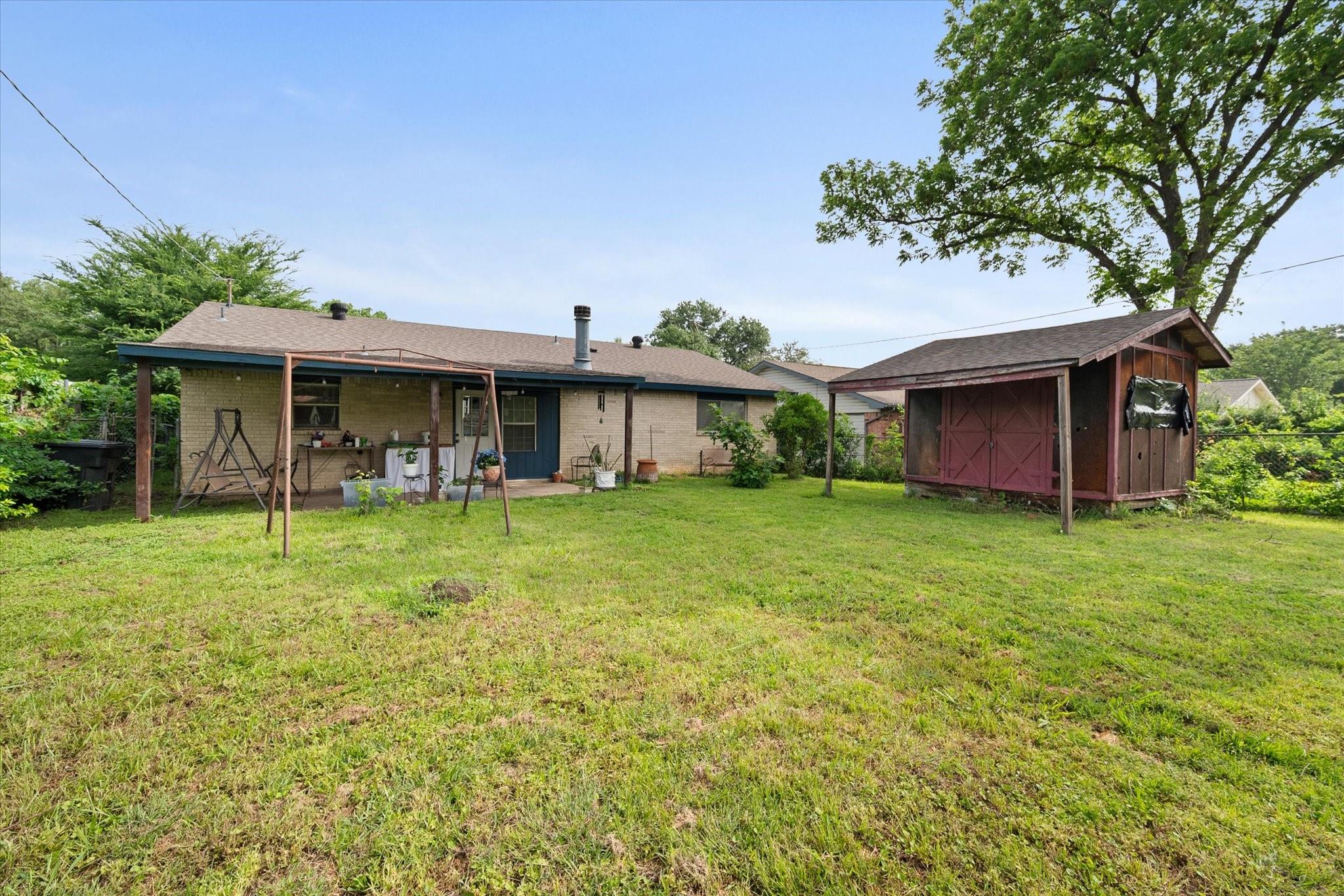 main property photo 29