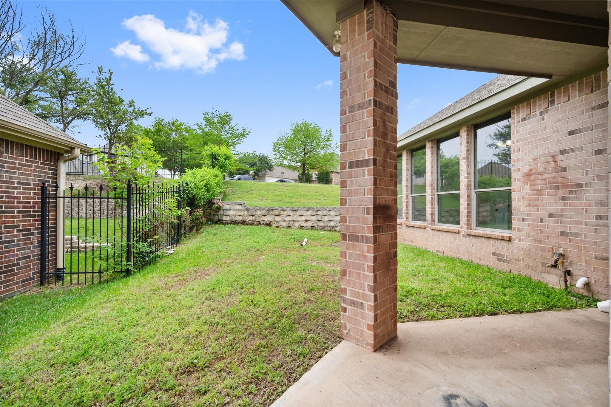 main property photo 32