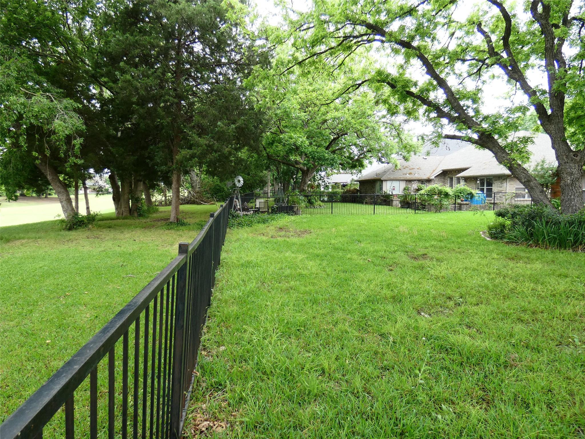 main property photo 23
