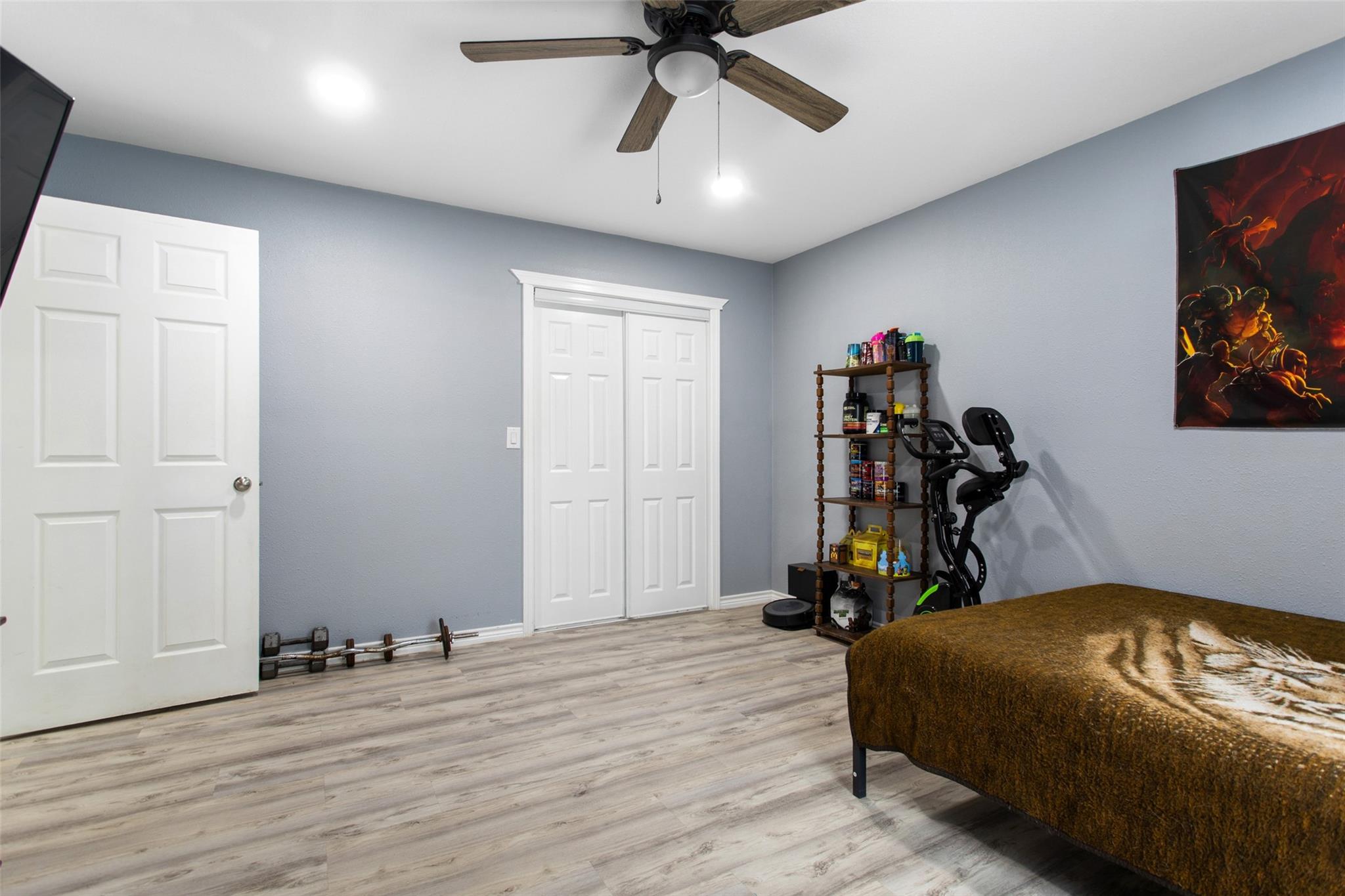 main property photo 24