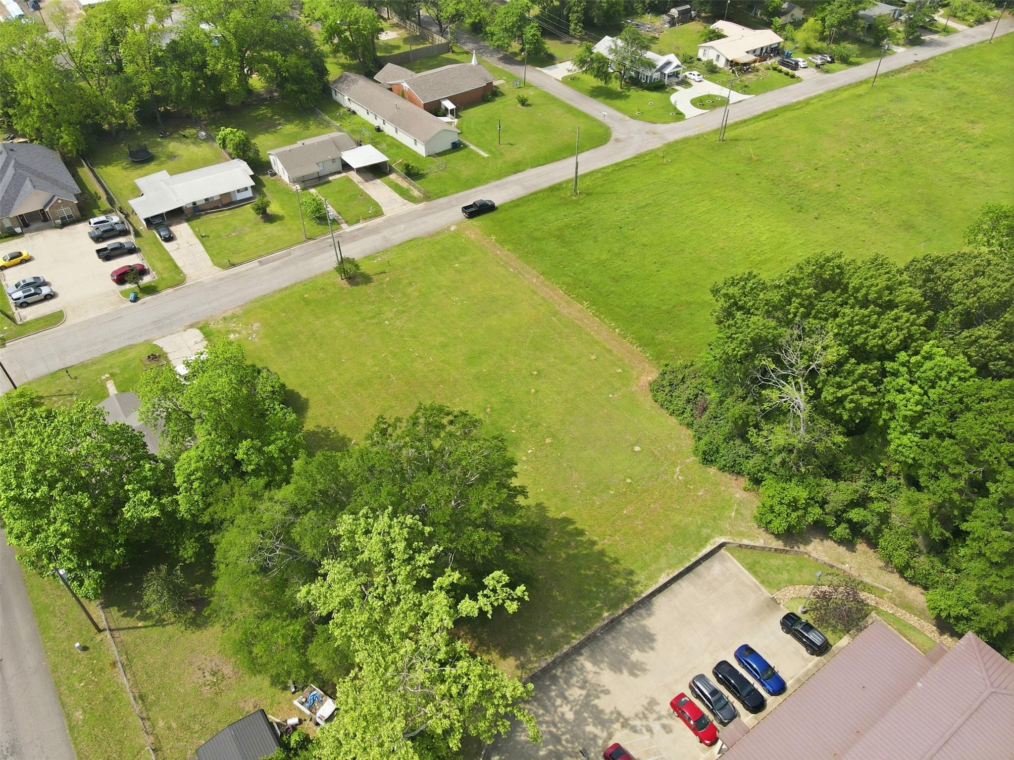 main property photo 11