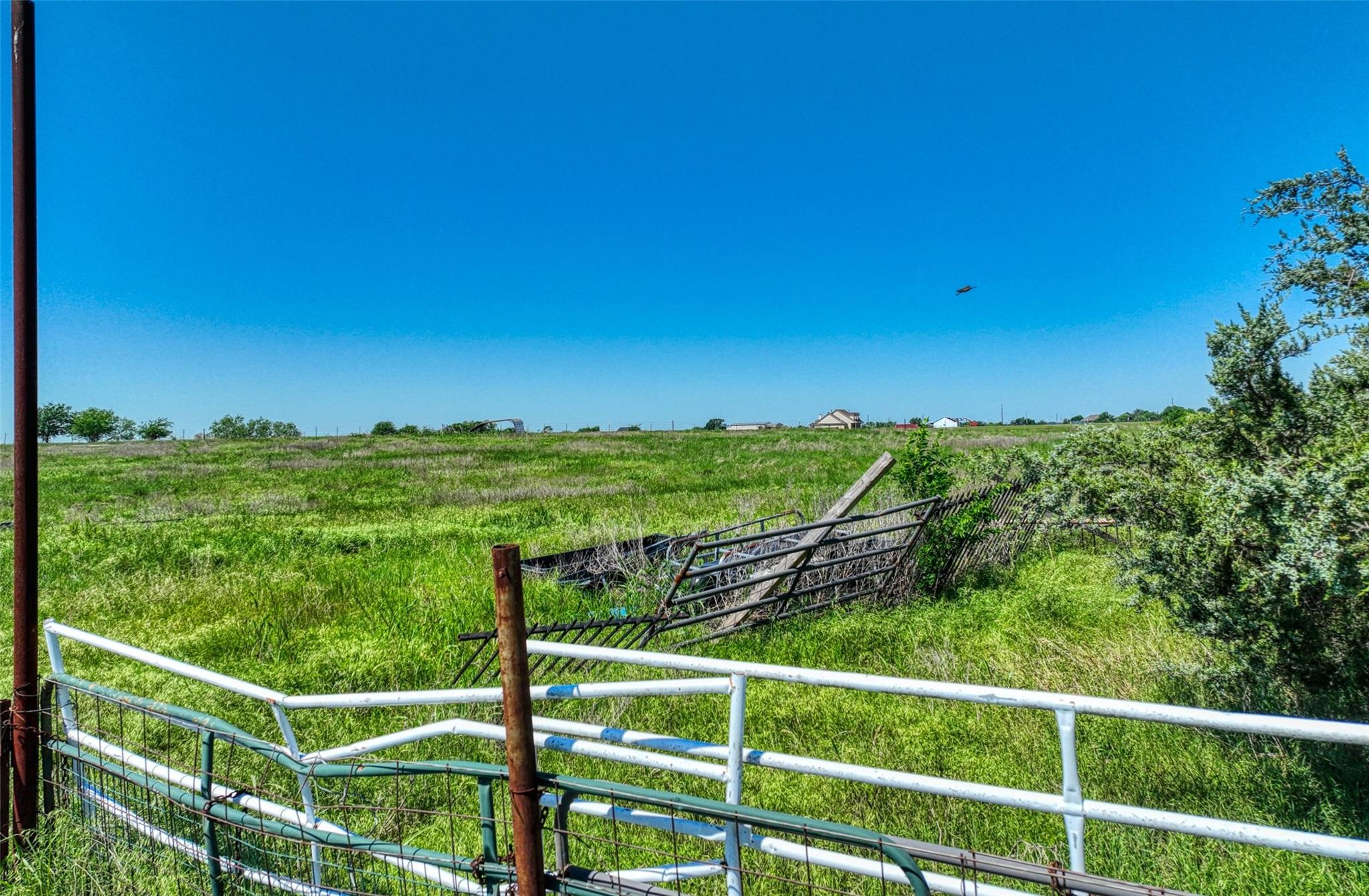 main property photo 7