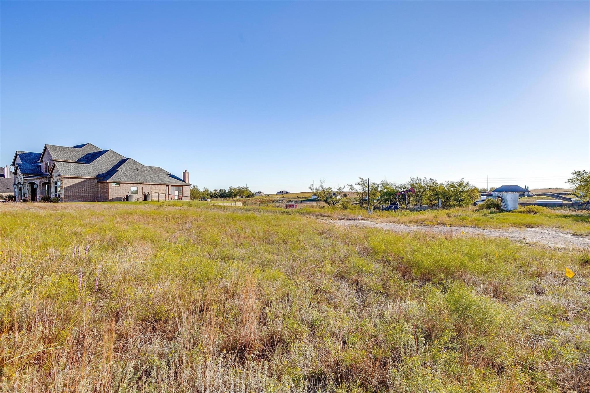 main property photo 13