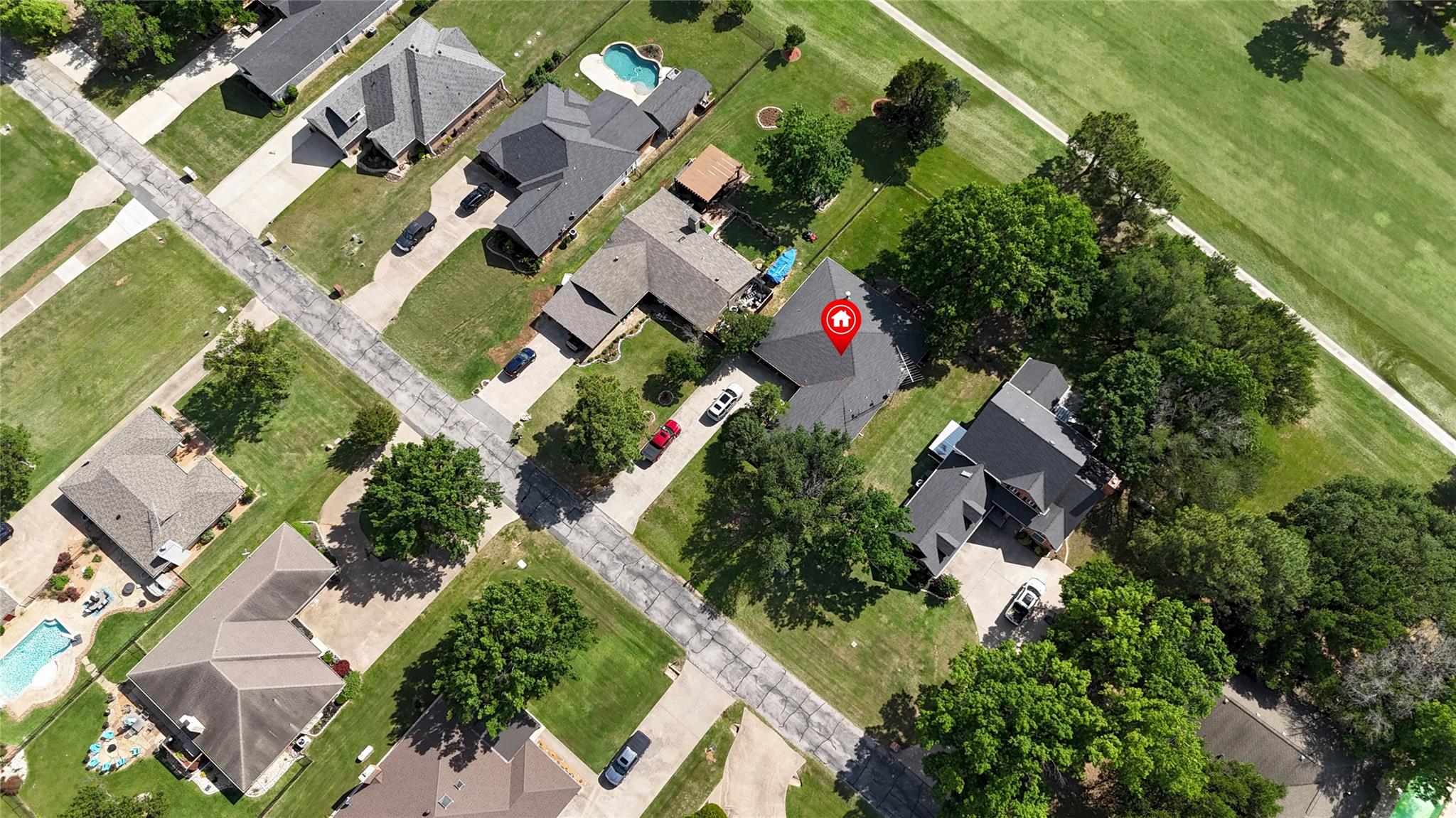 main property photo 33