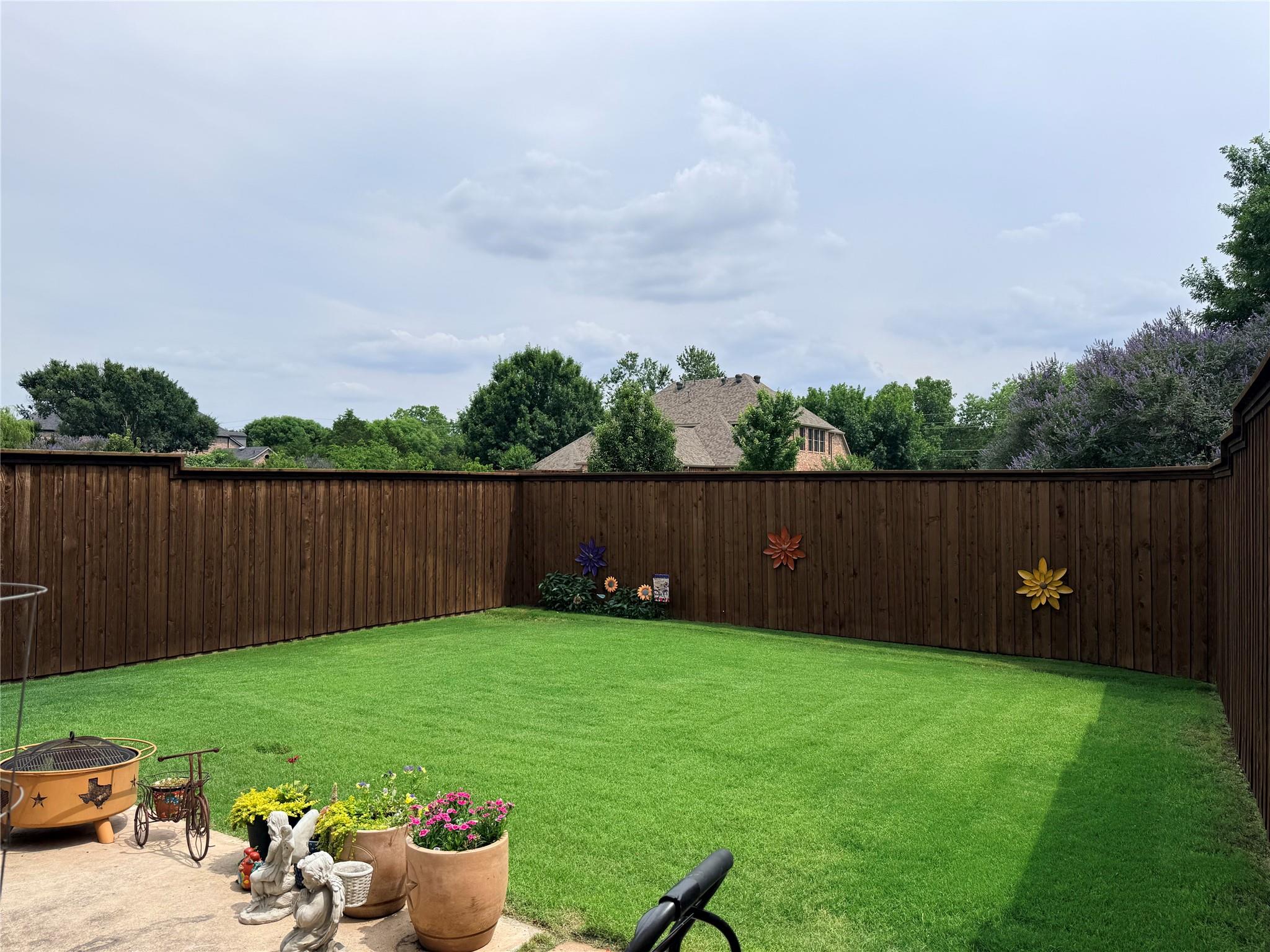 main property photo 16