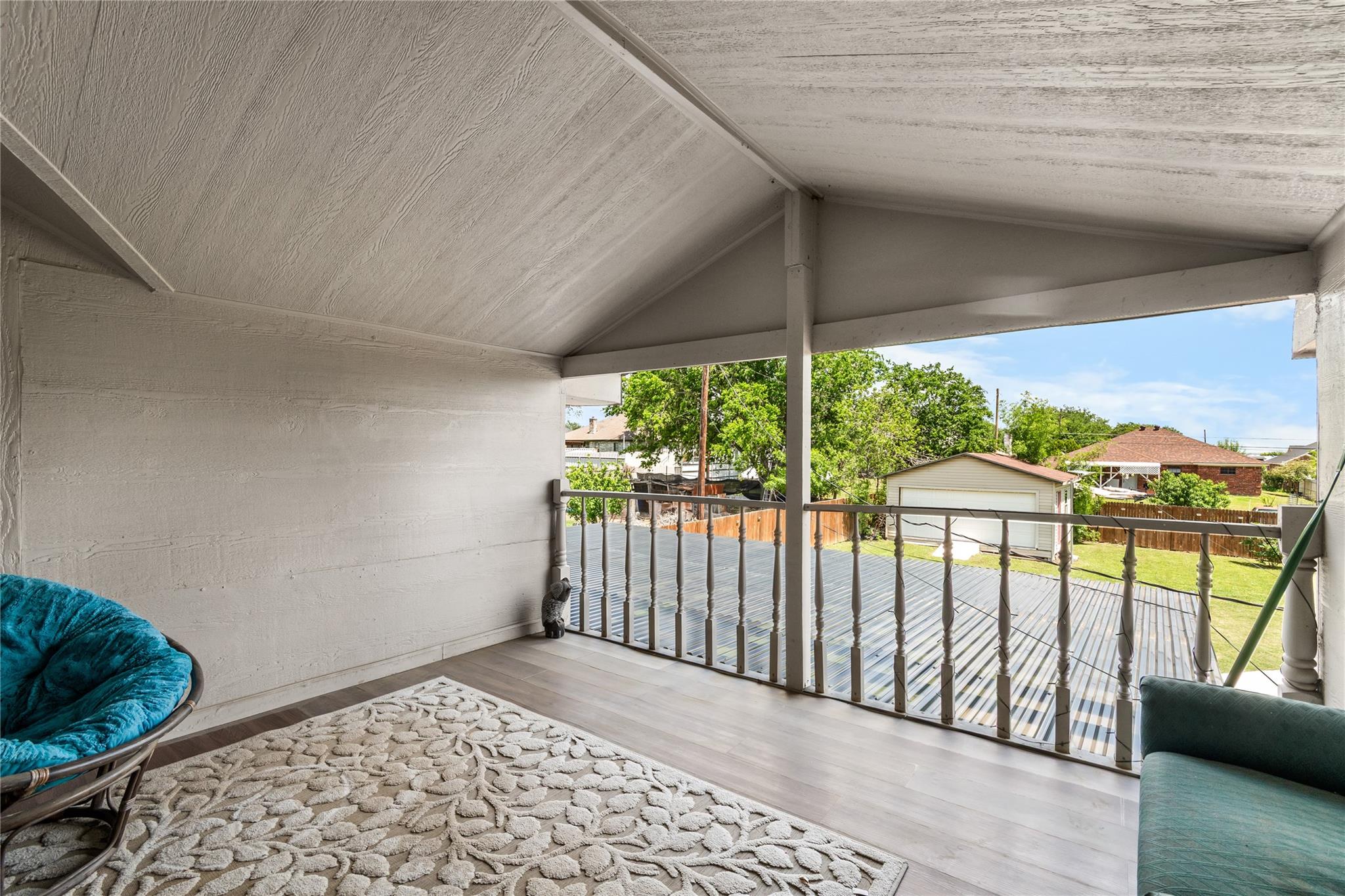 main property photo 28