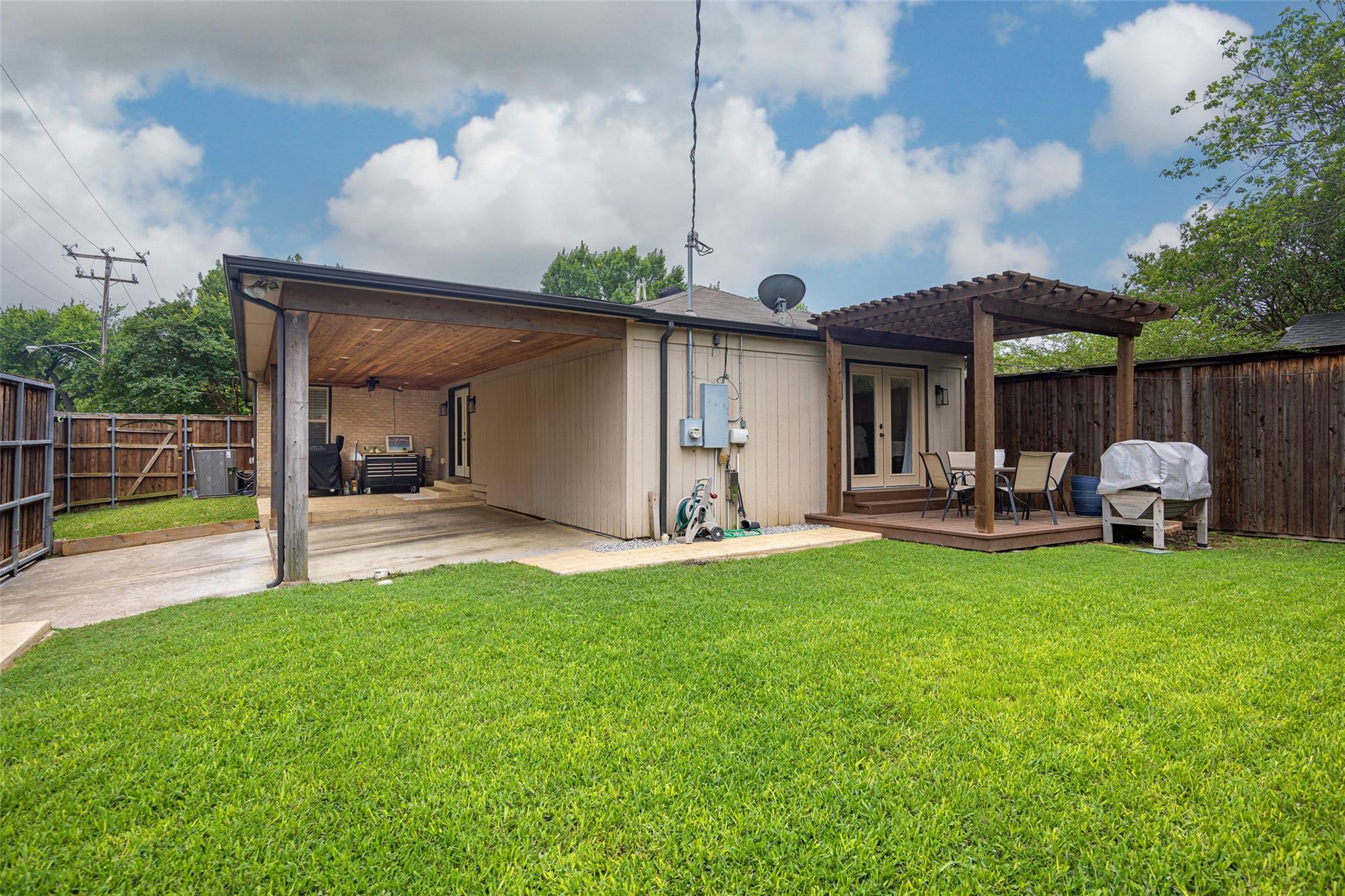 main property photo 25
