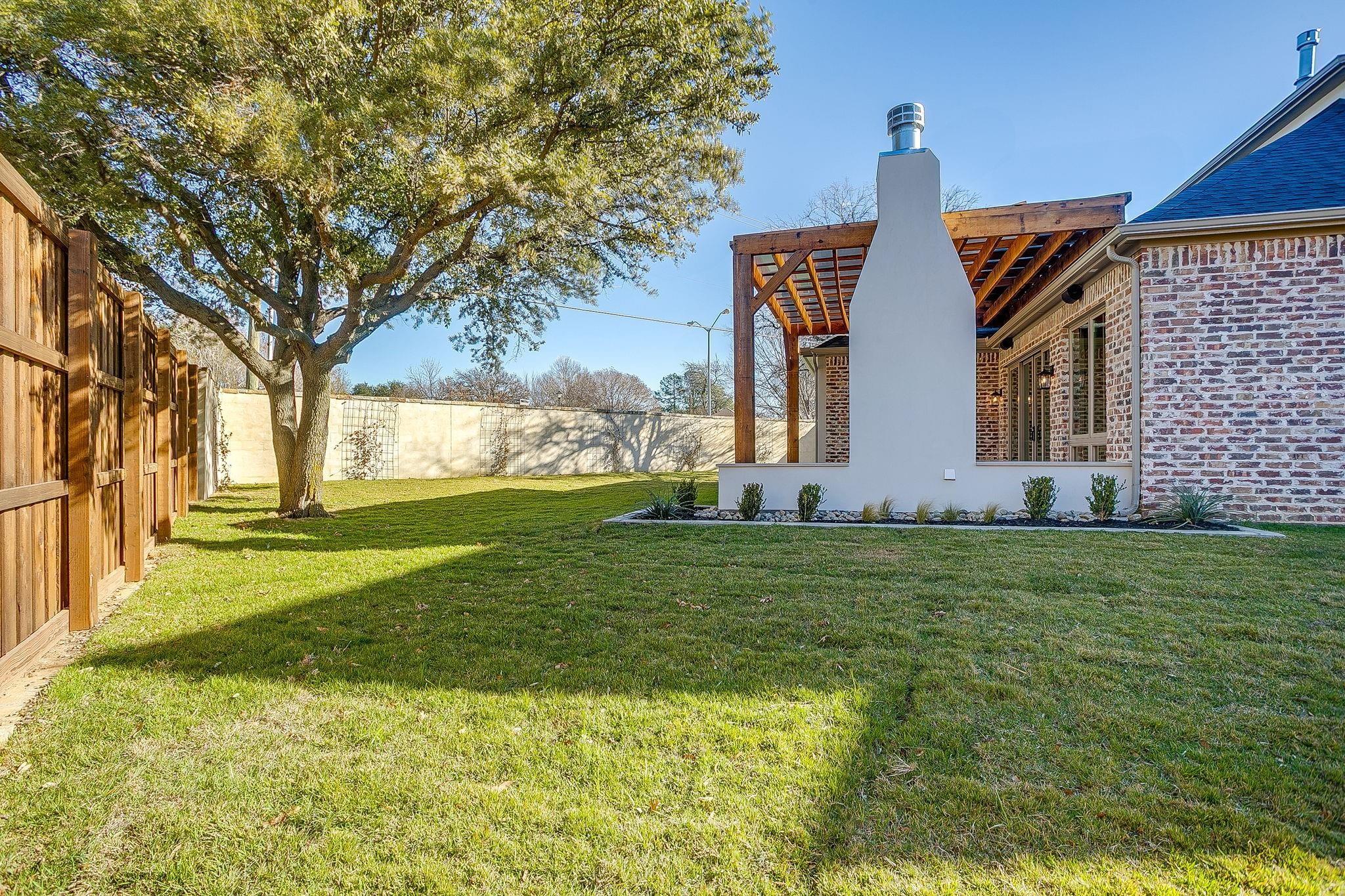 main property photo 37
