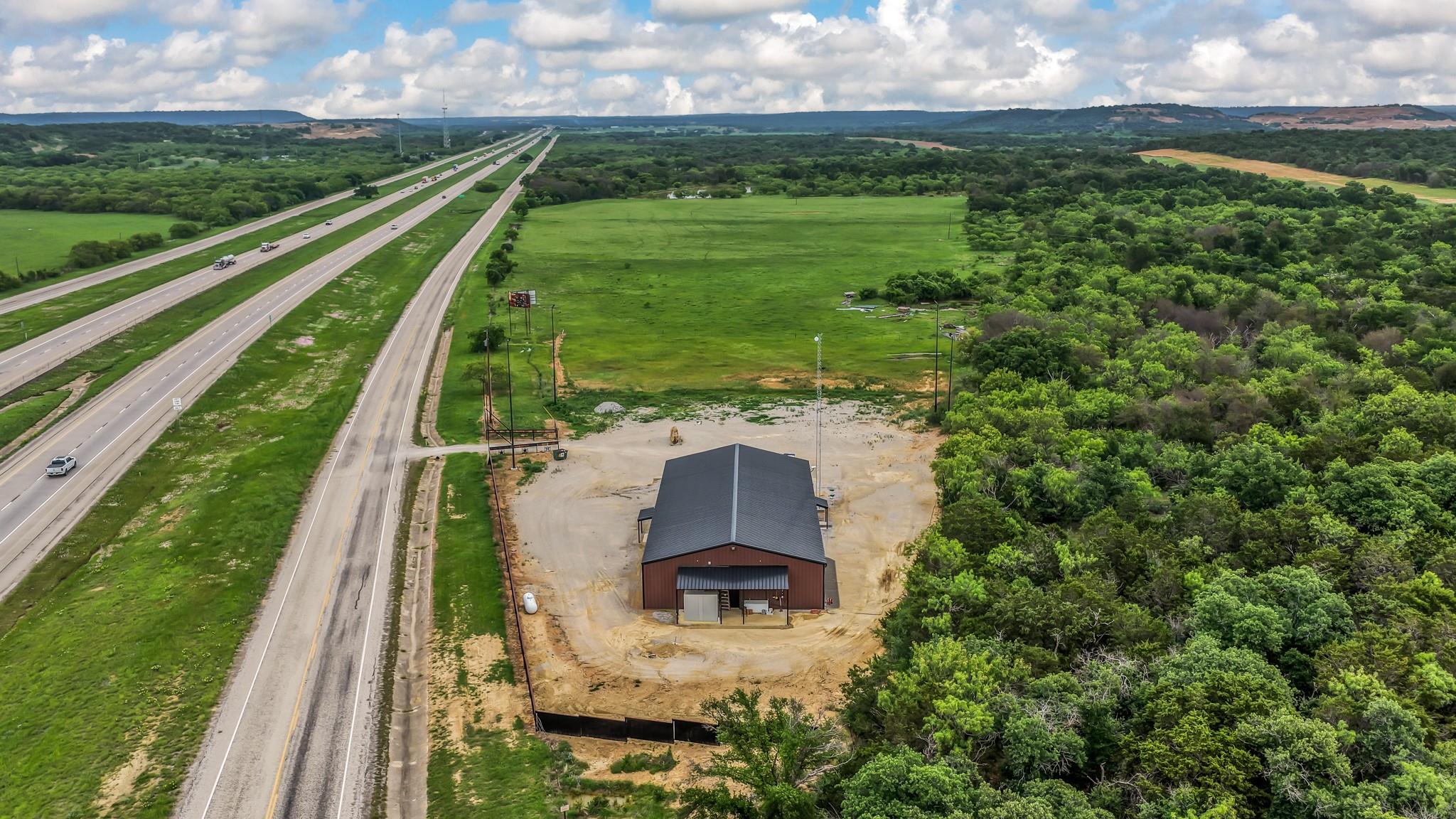 main property photo 34