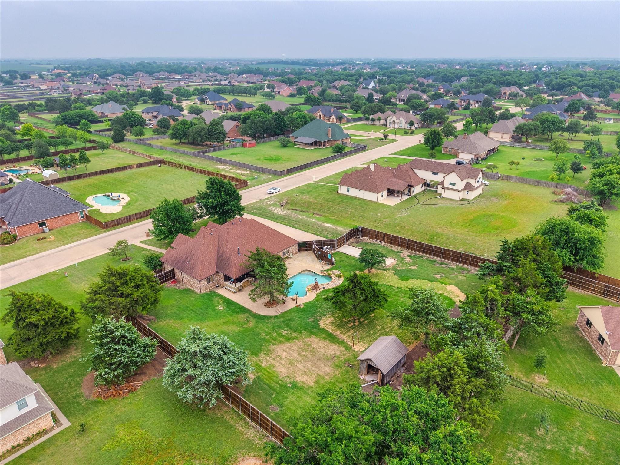 main property photo 28