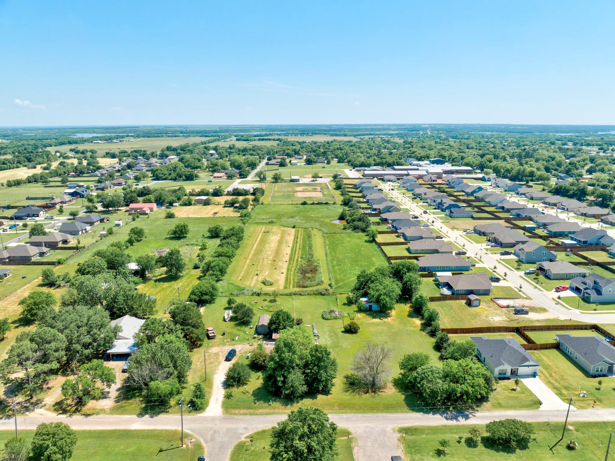 main property photo 14