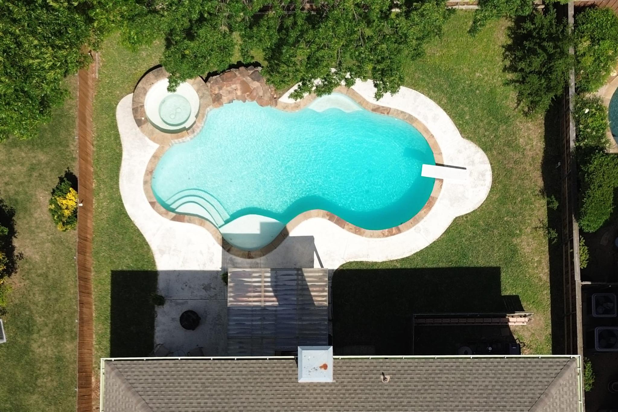 main property photo 35