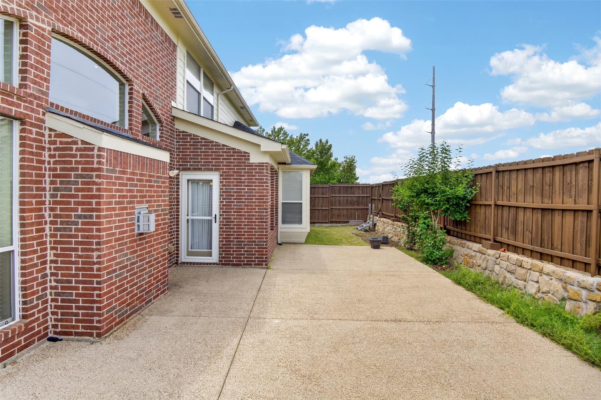 main property photo 33