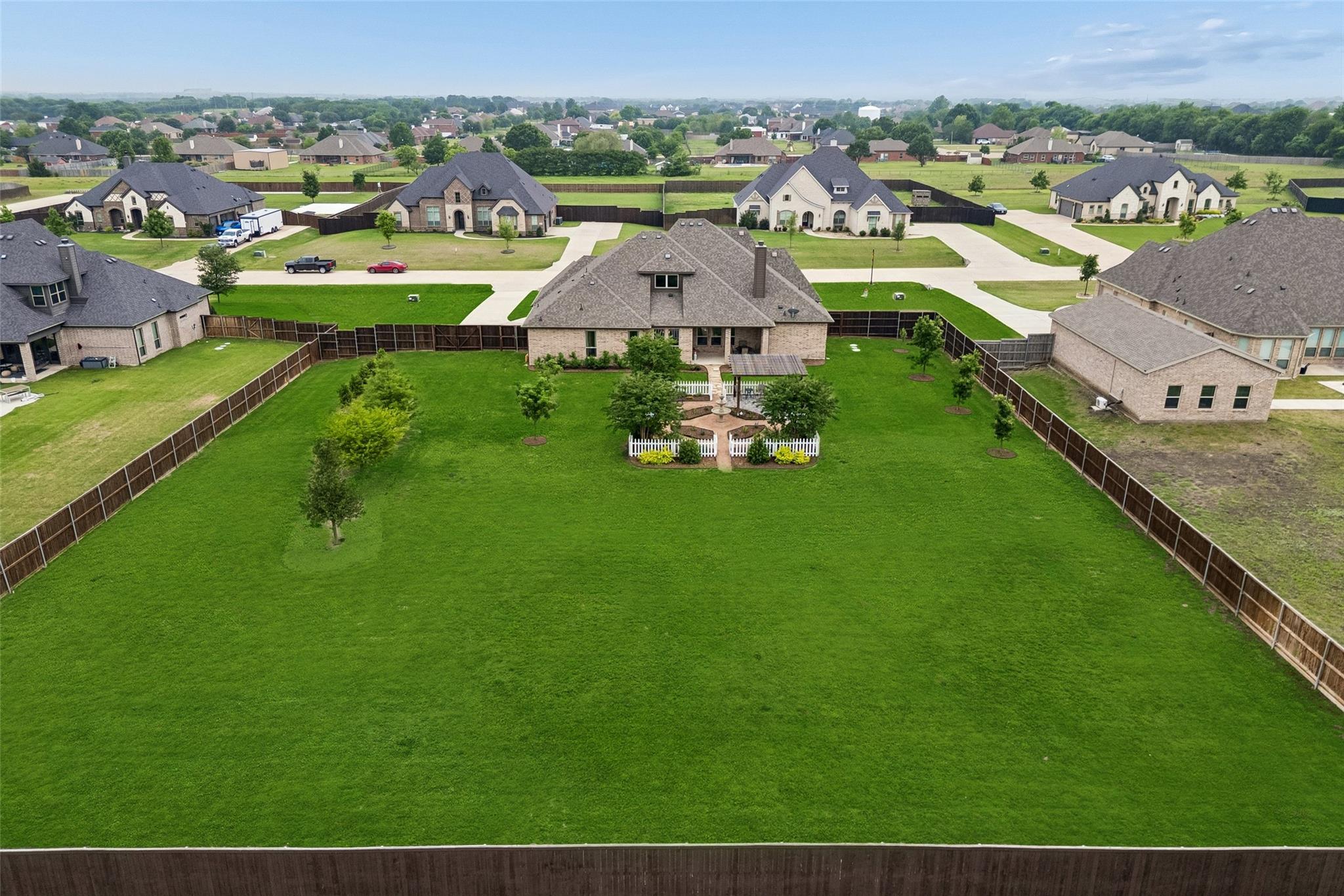 main property photo 32