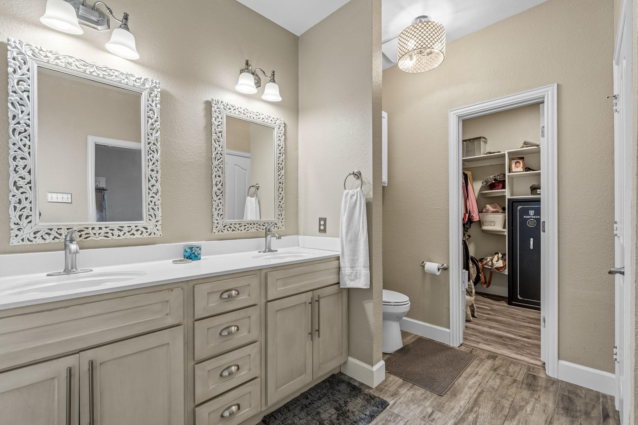 main property photo 24
