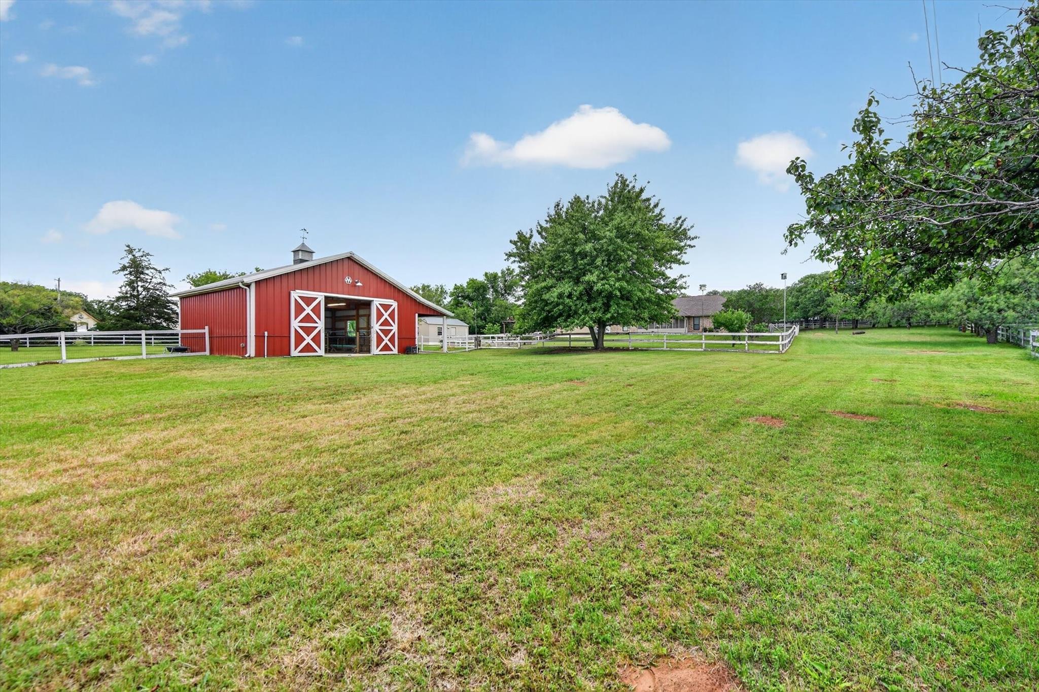 main property photo 31