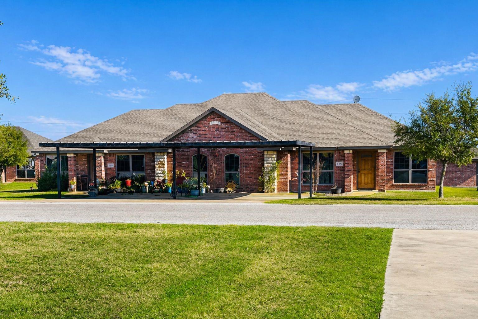 main property photo 3