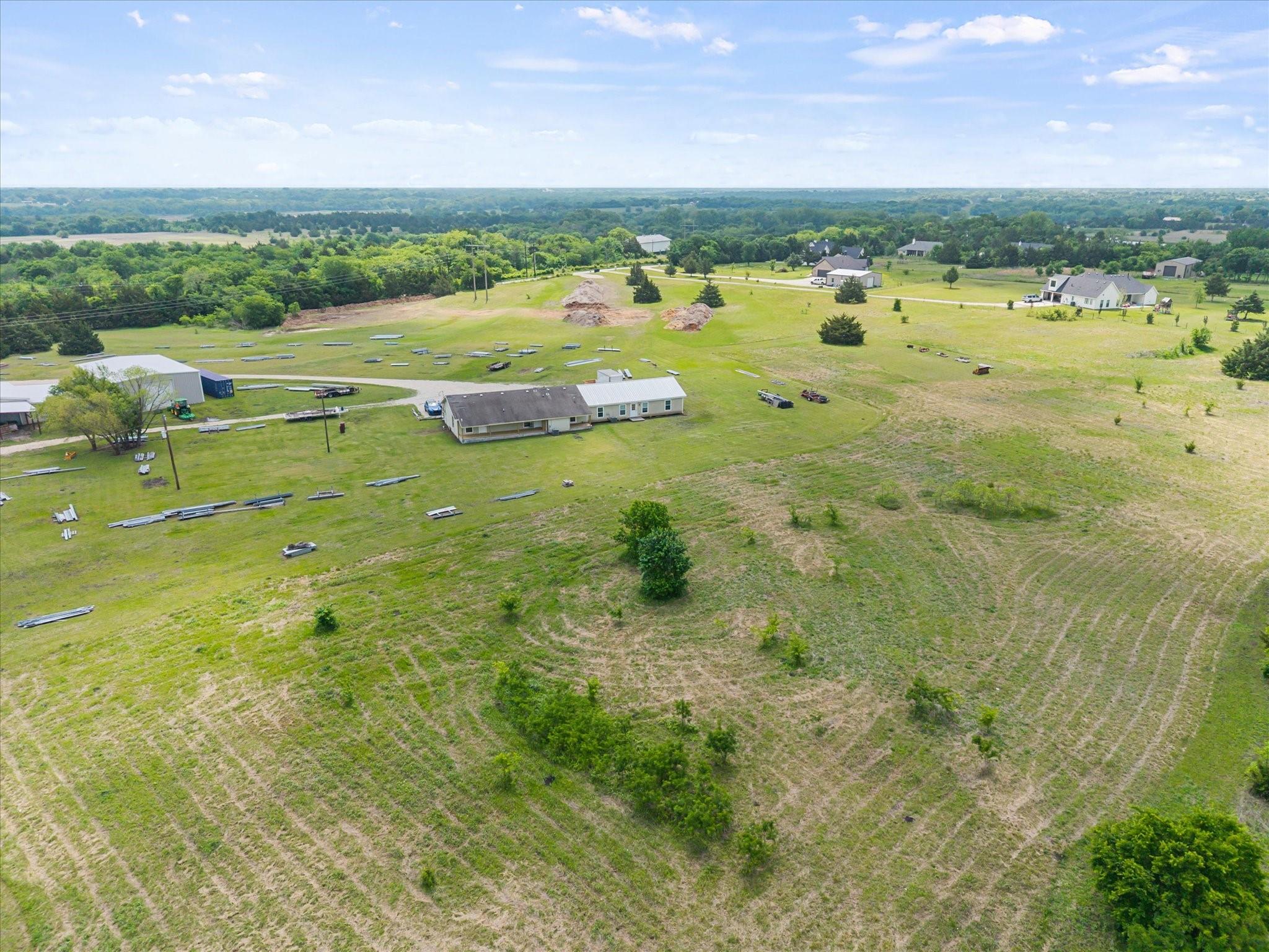main property photo 9